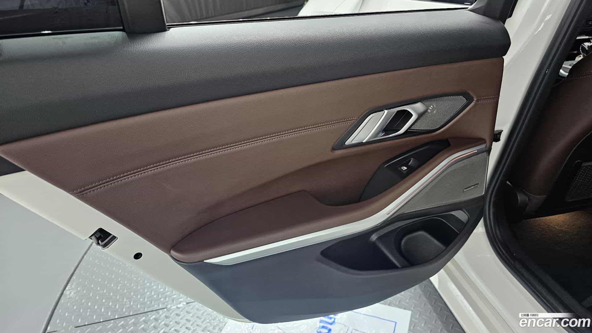 3-Series BMW 2020.6-INNER-035
