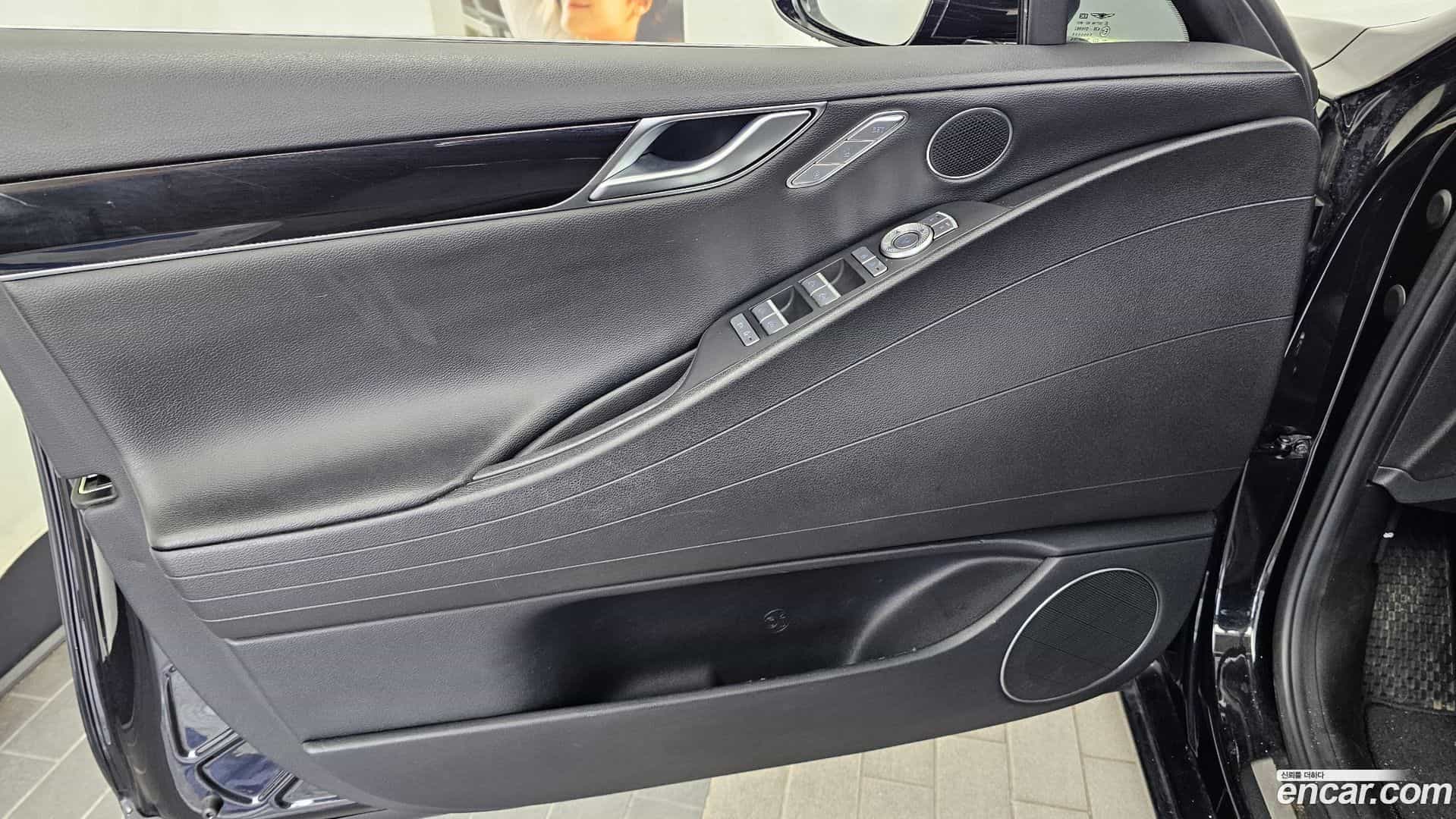 G80 Genesis 2021.1-INNER-034
