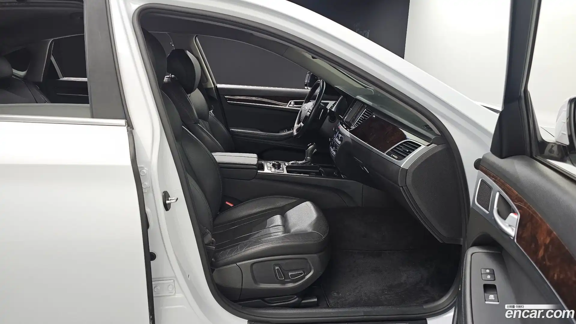 Genesis Hyundai 2016.4-INNER-036