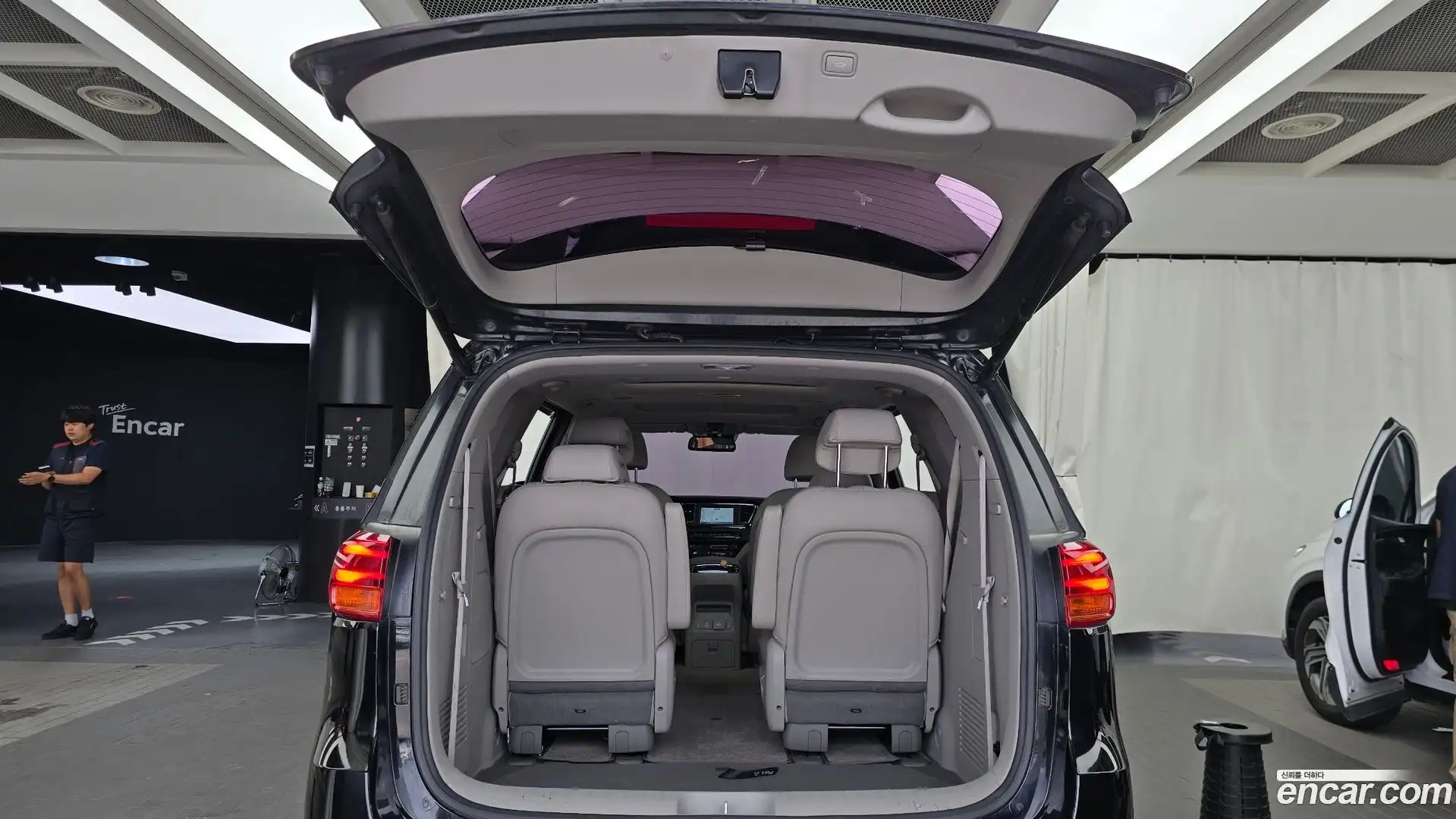 Canival Kia 2019.1-OPTION-024