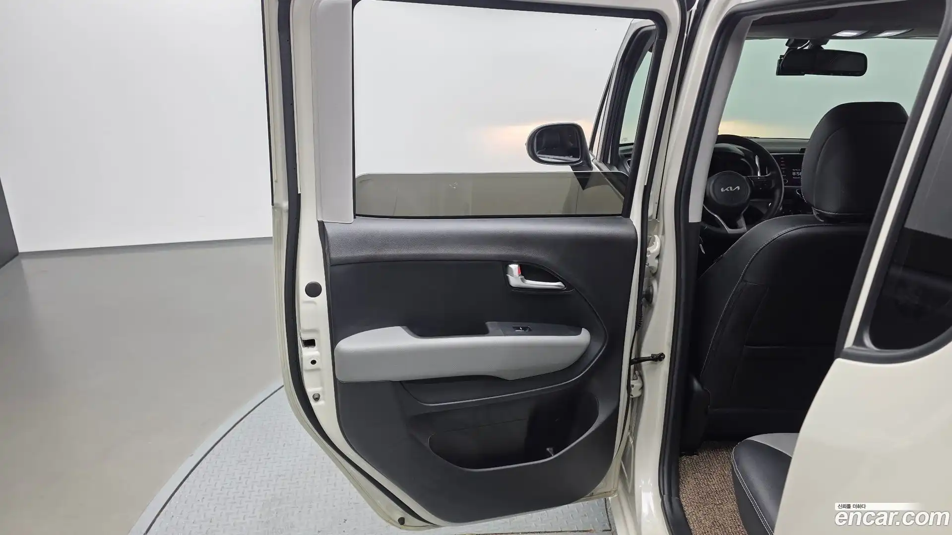 RAY Kia 2022.1-INNER-035