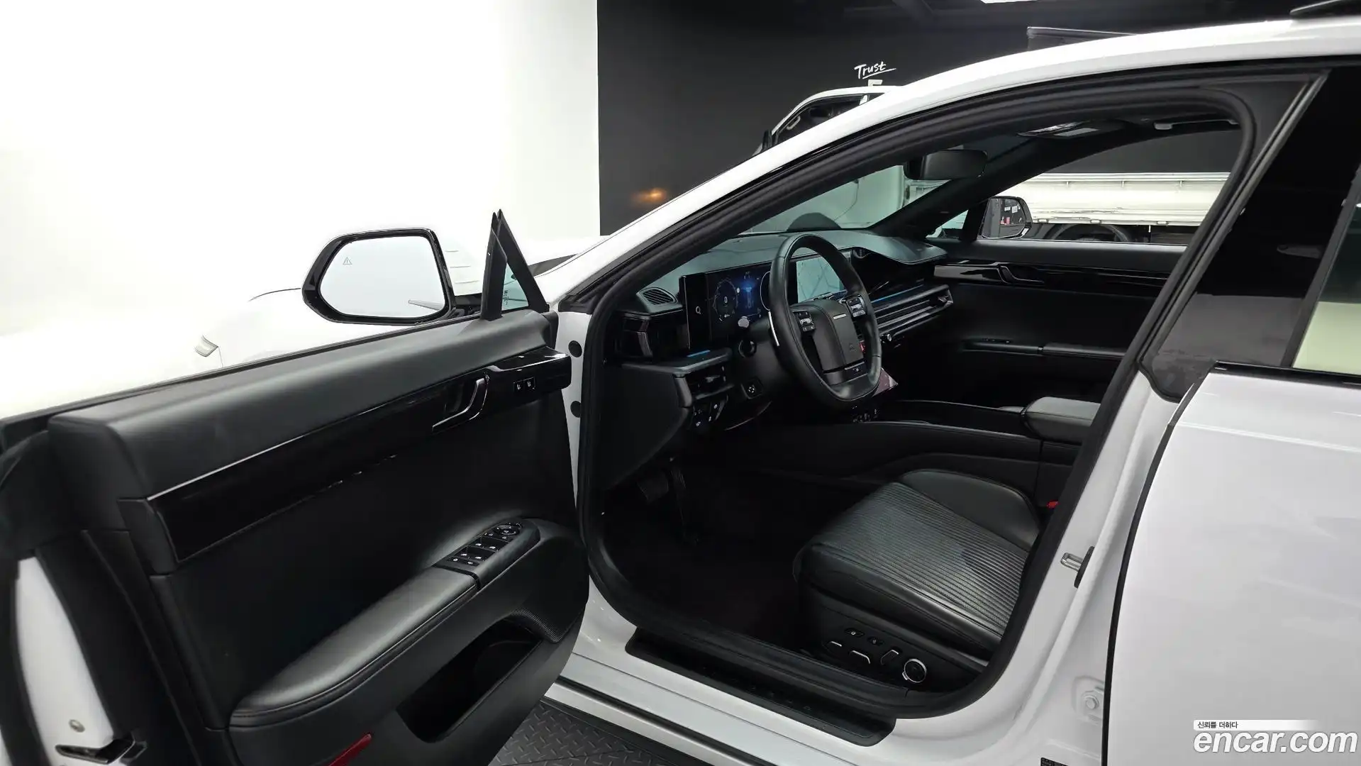 Grandeur Hyundai 2023.2-INNER-010