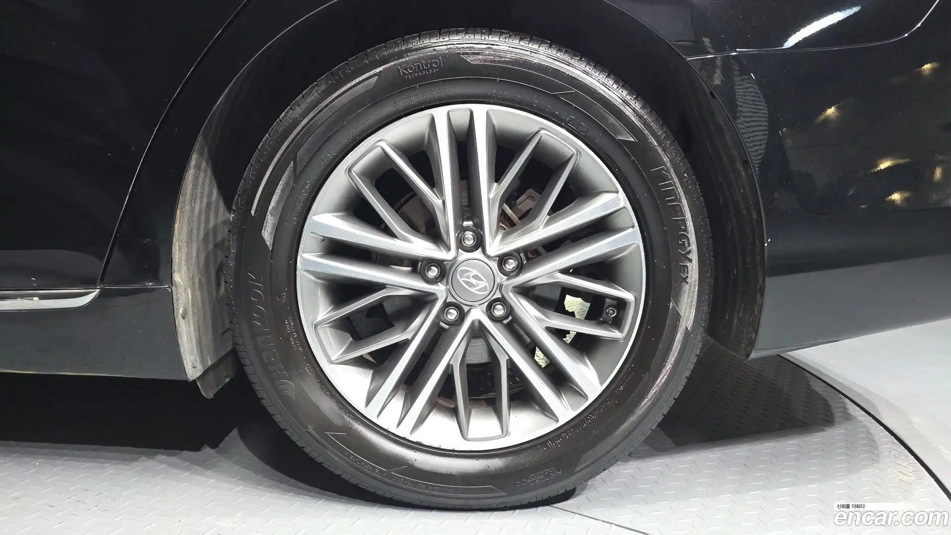 Grandeur Hyundai 2018.6-OUTER-031