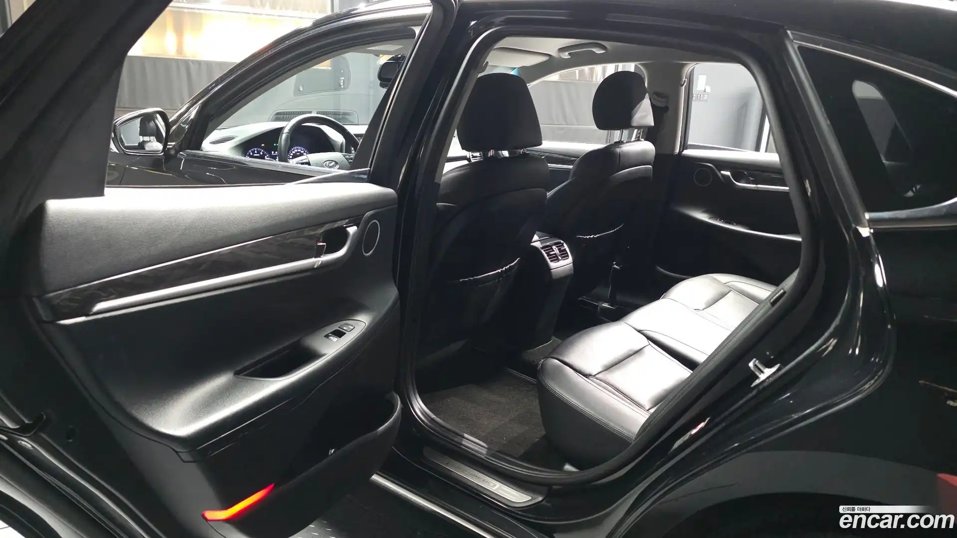 Grandeur Hyundai 2018.6-INNER-036