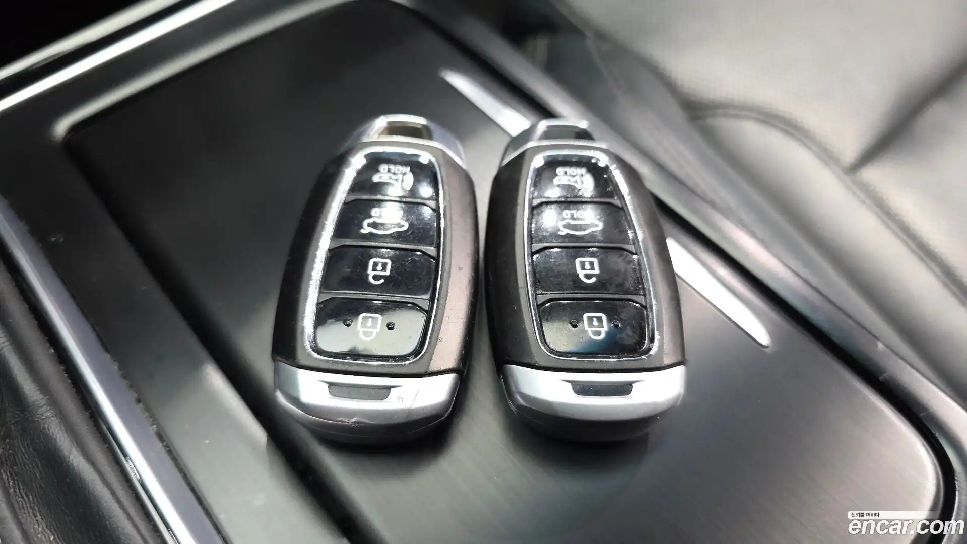 Grandeur Hyundai 2018.6-OPTION-044