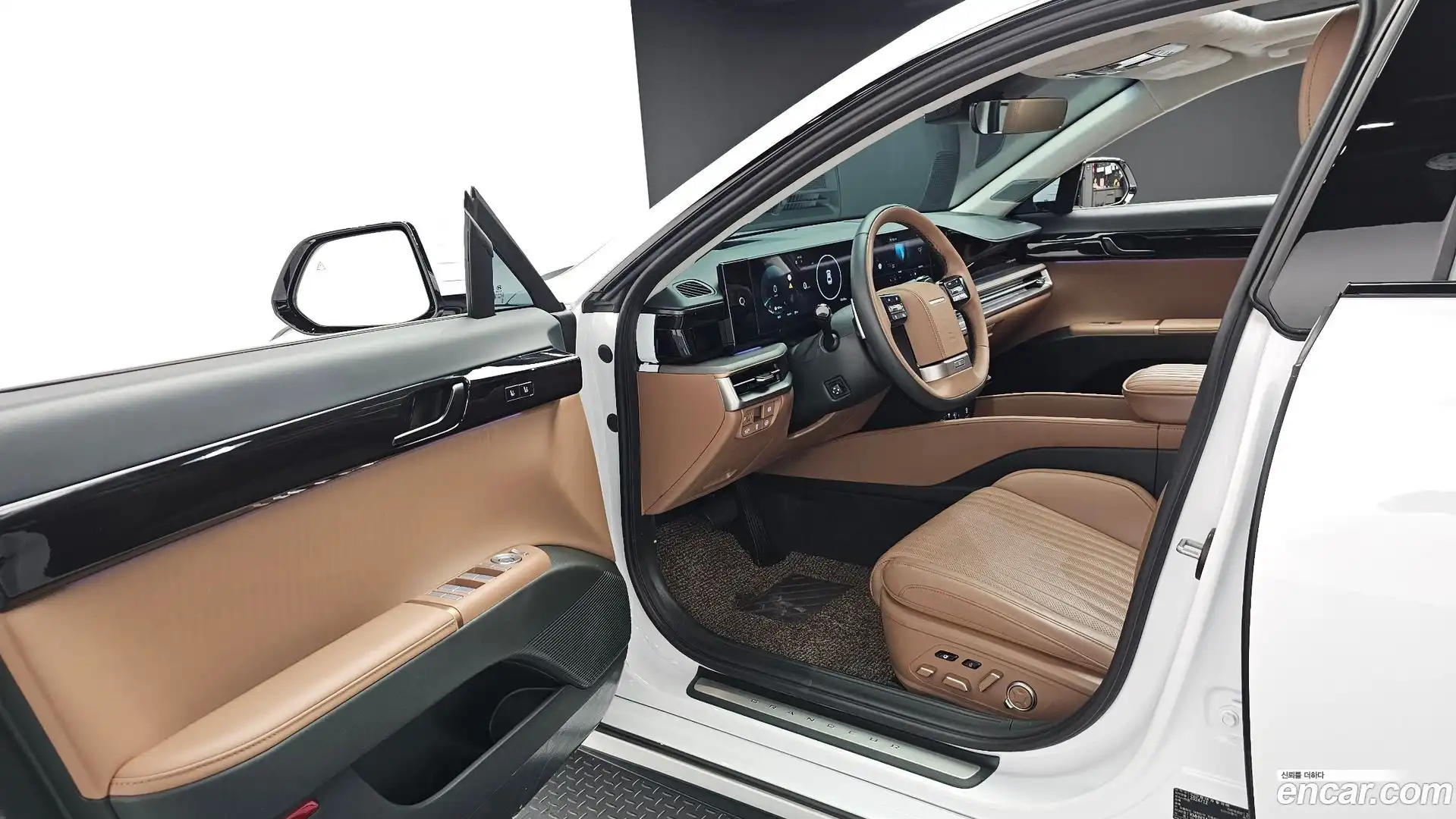 Grandeur Hyundai 2025.0-INNER-010