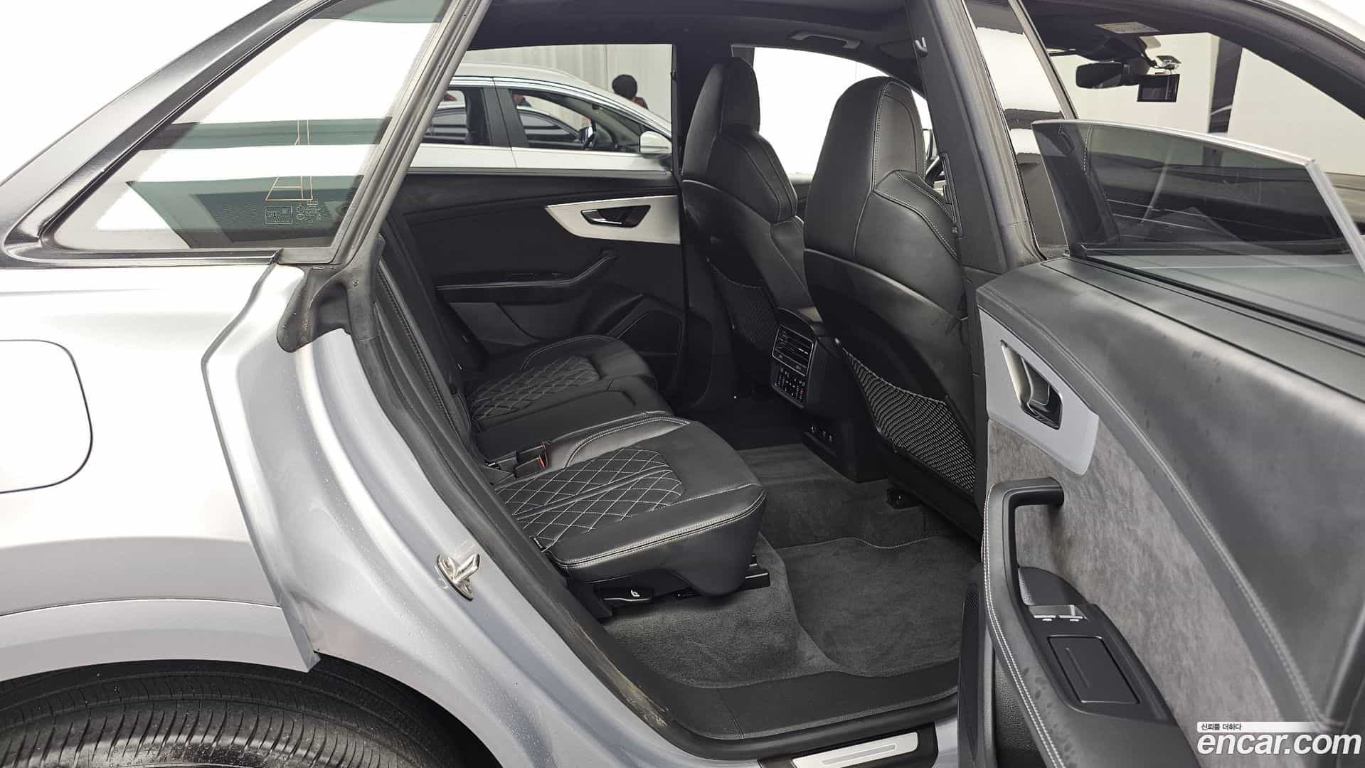 Q8 Audi 2021.9-OPTION-016