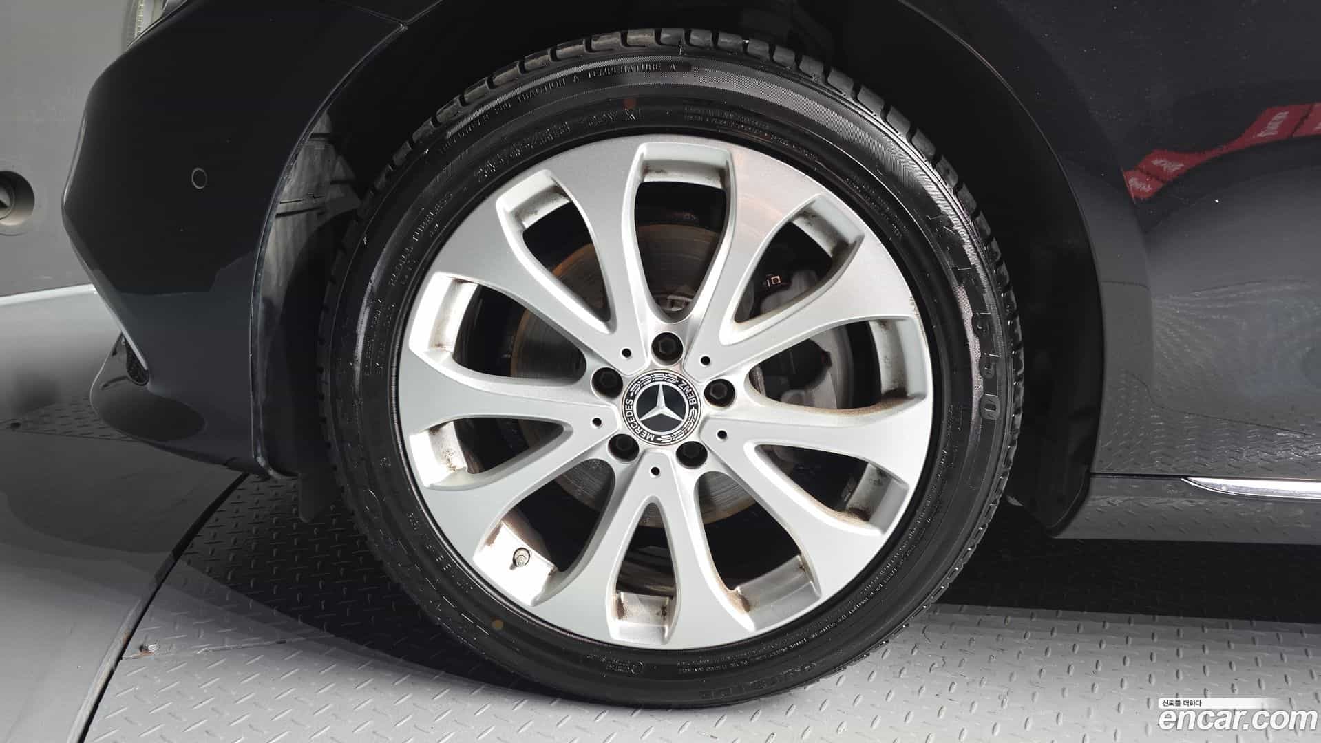 E-Class Mercedes-Benz 2019.6-OUTER-005
