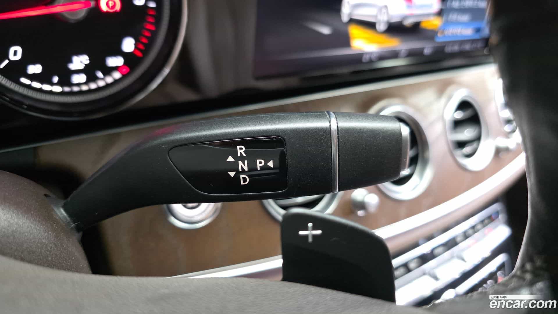 E-Class Mercedes-Benz 2019.6-INNER-009