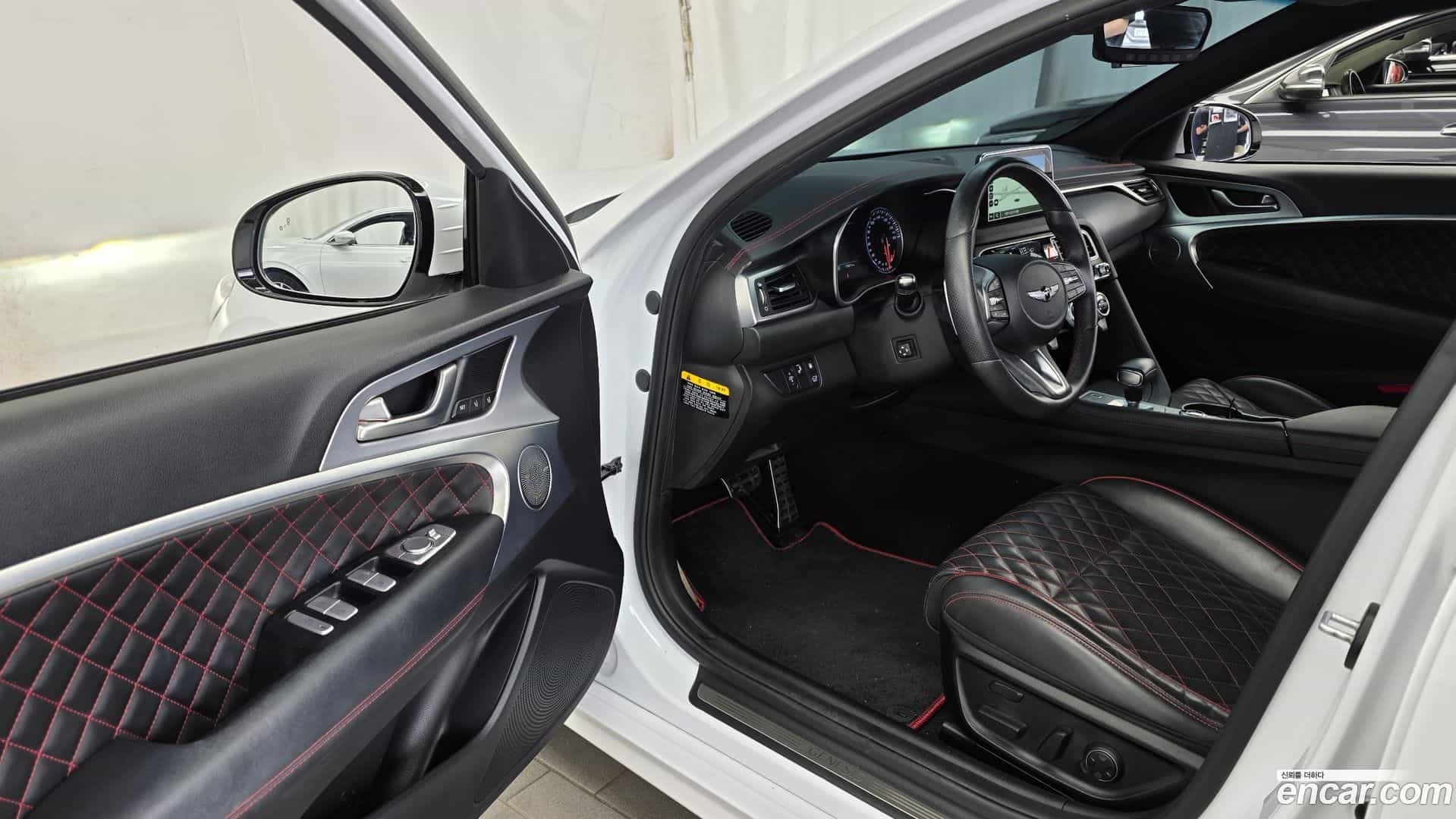 G70 Genesis 2019.1-INNER-010