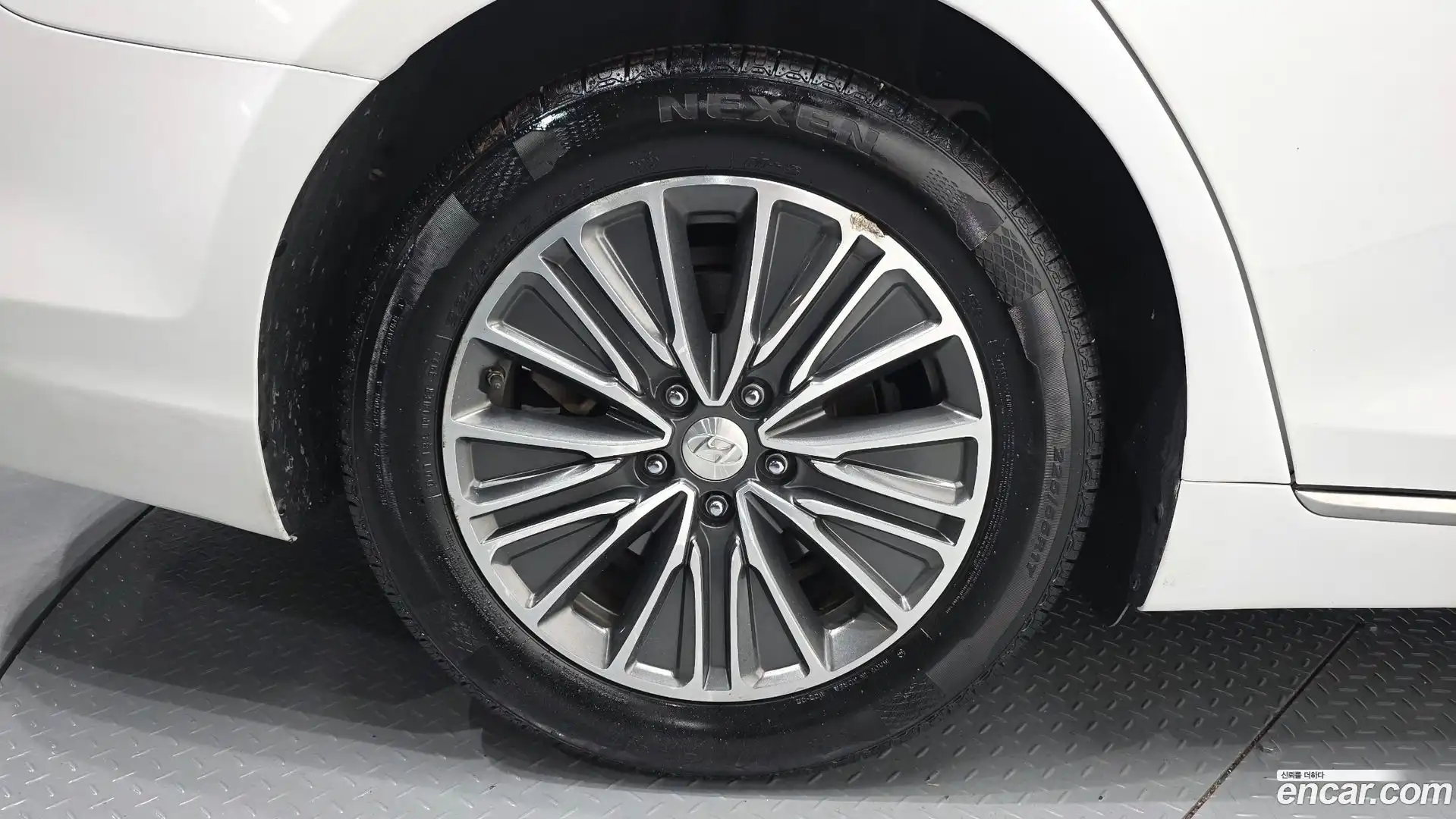 Grandeur Hyundai 2017.9-OUTER-005