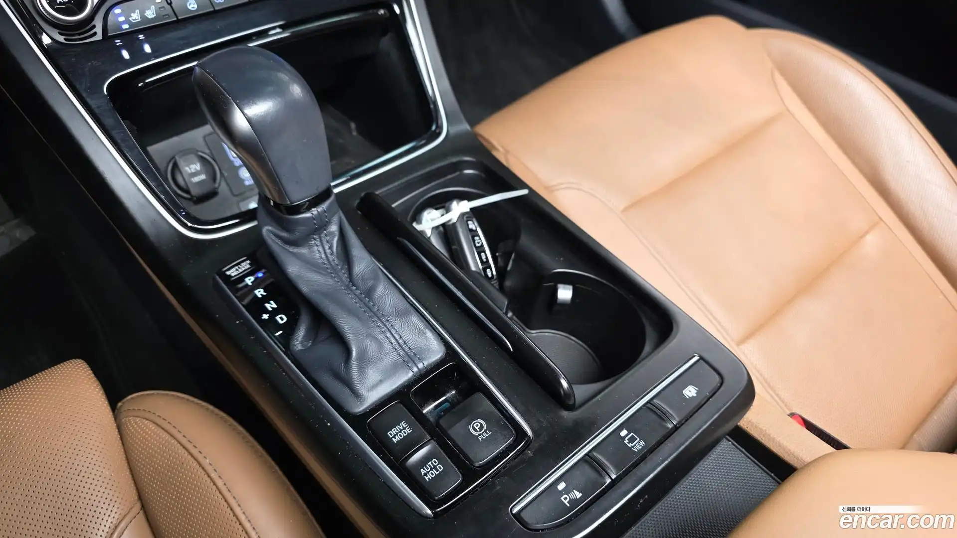 Grandeur Hyundai 2017.9-INNER-009