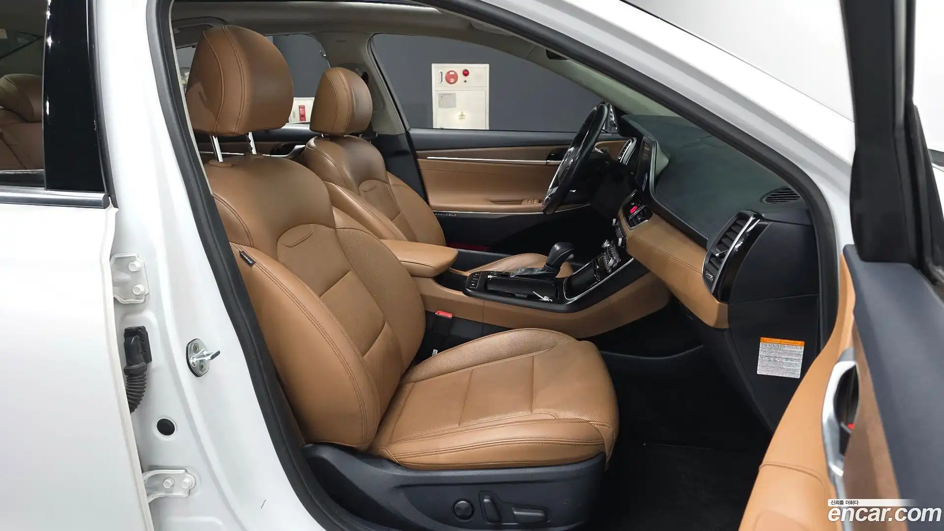 Grandeur Hyundai 2017.9-OPTION-015