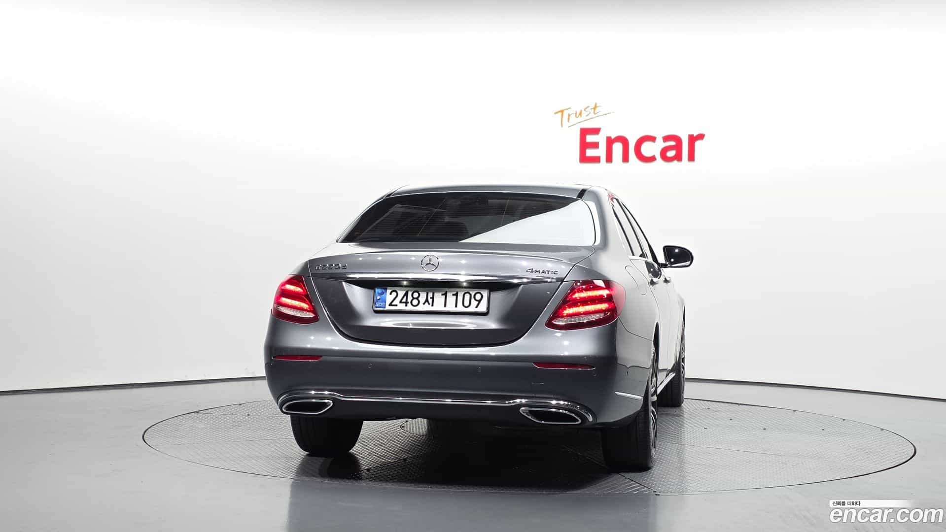 E-Class Mercedes-Benz 2019.7-OUTER-004