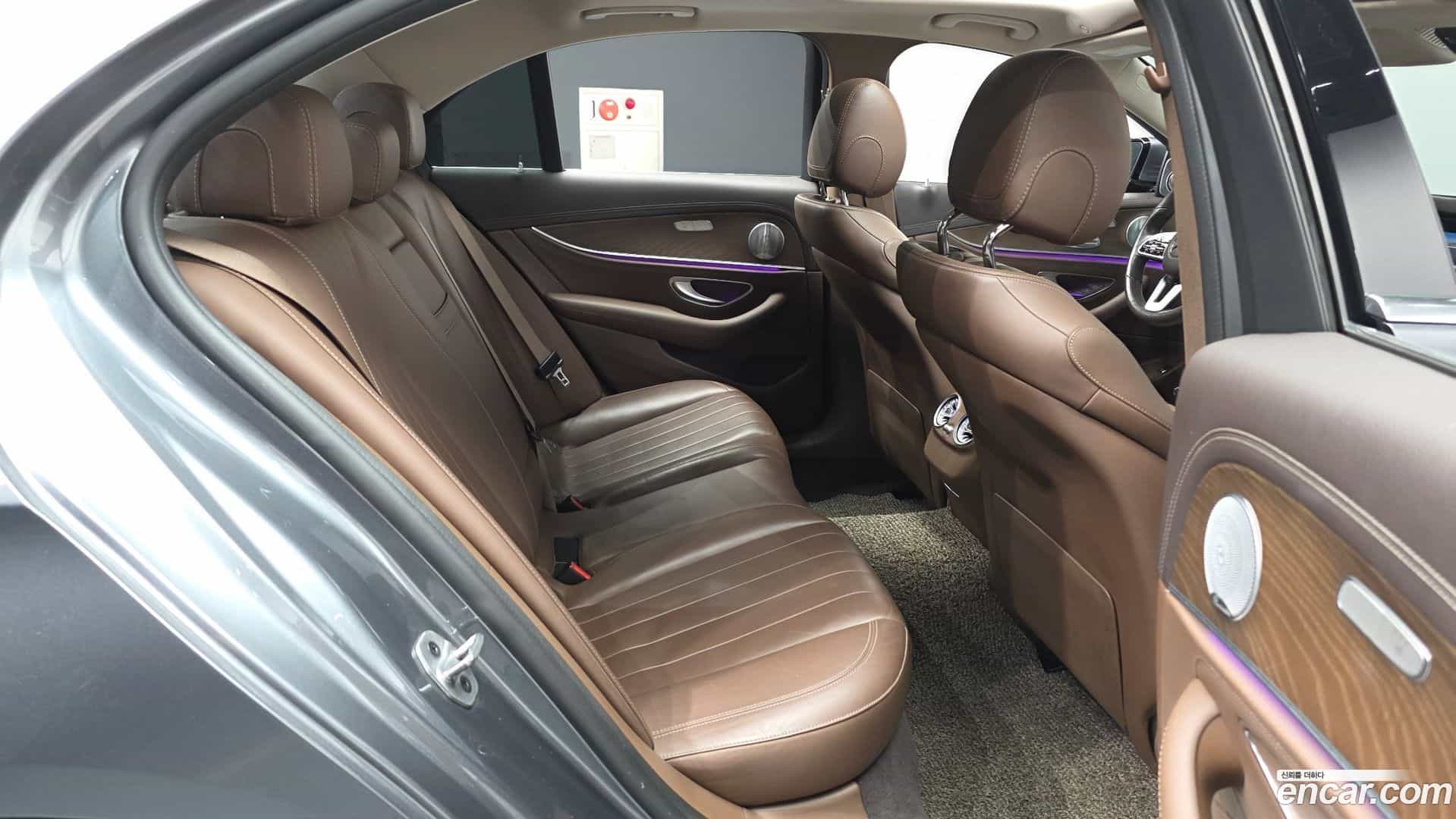 E-Class Mercedes-Benz 2019.7-OPTION-015