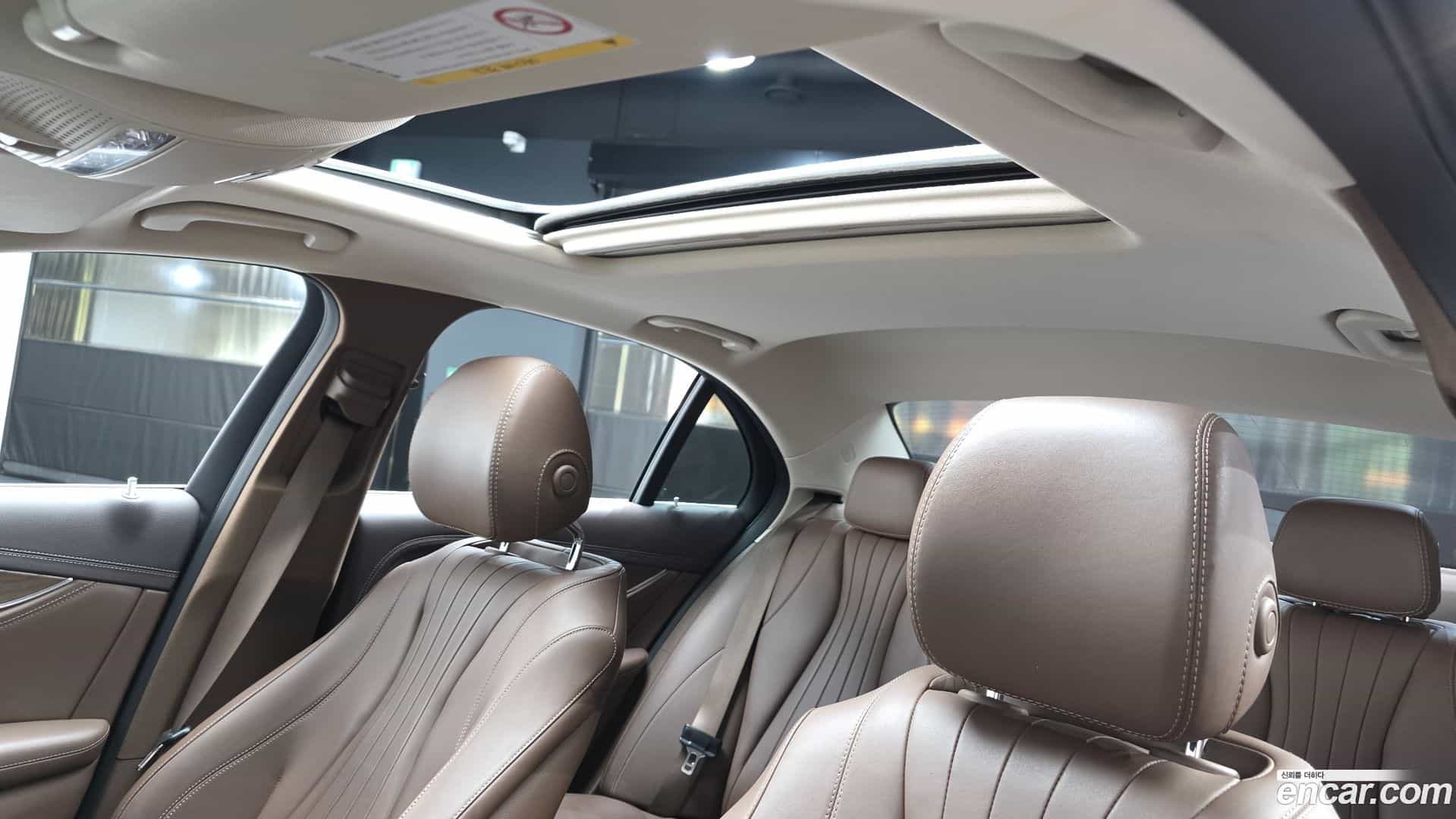 E-Class Mercedes-Benz 2019.7-OPTION-023