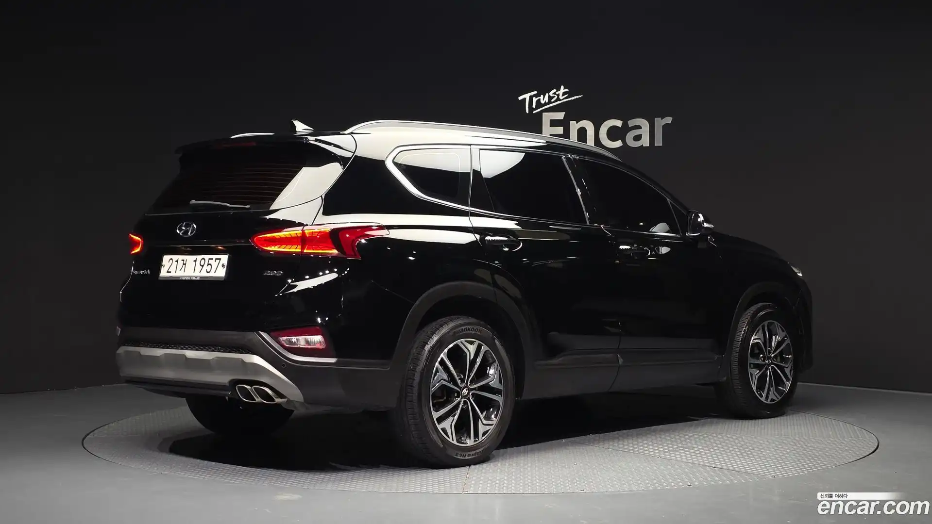Santafe Hyundai 2019.0-OUTER-002