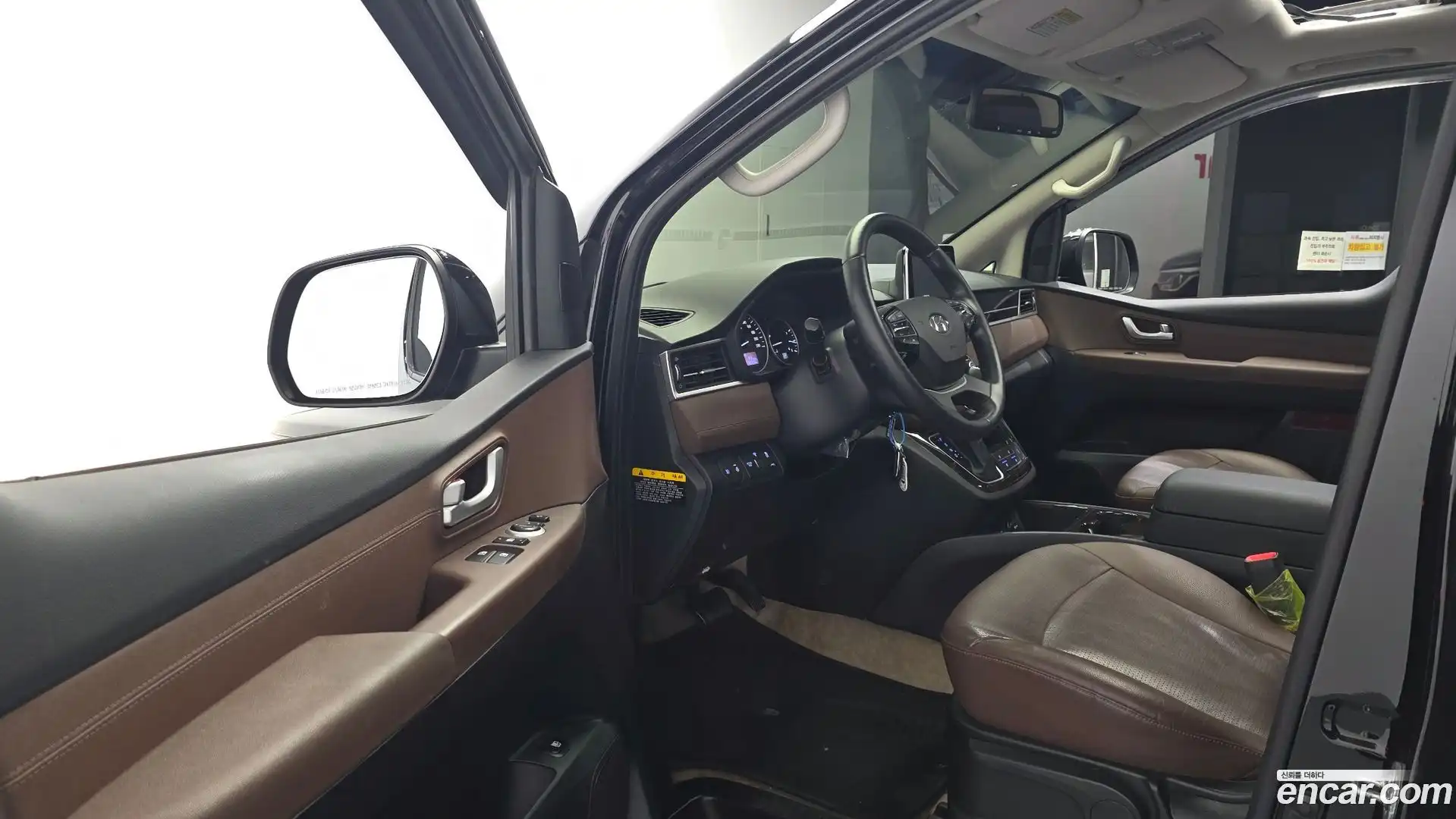 Starex Hyundai 2020.0-INNER-010