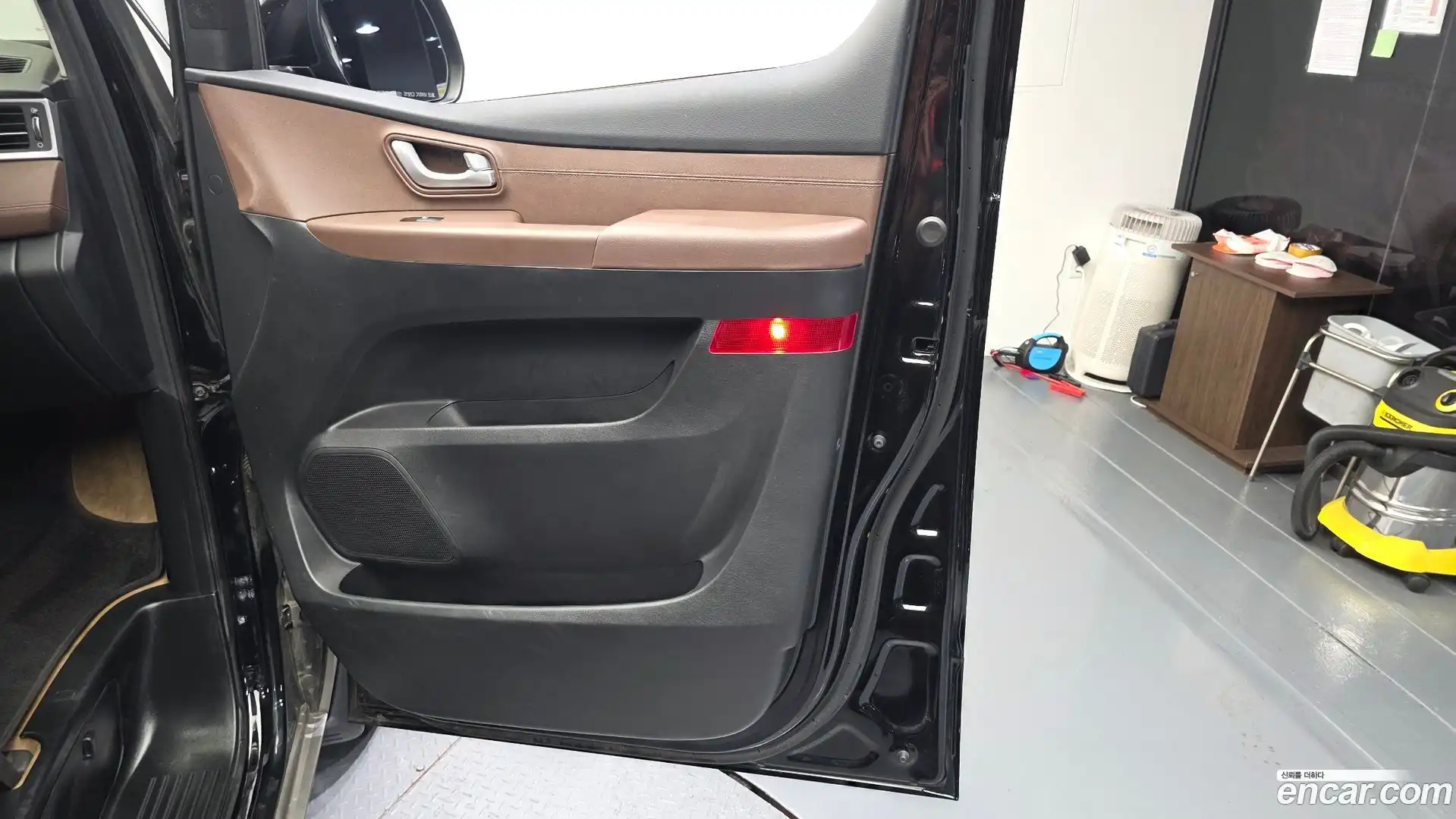 Starex Hyundai 2020.0-INNER-035