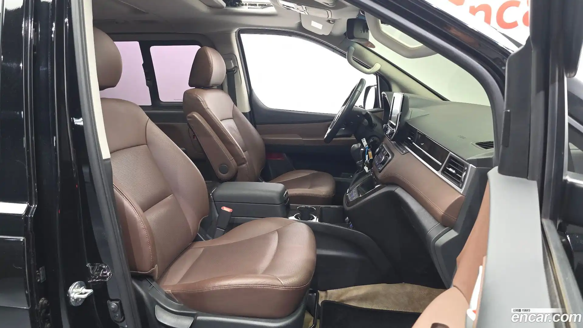 Starex Hyundai 2020.0-INNER-036