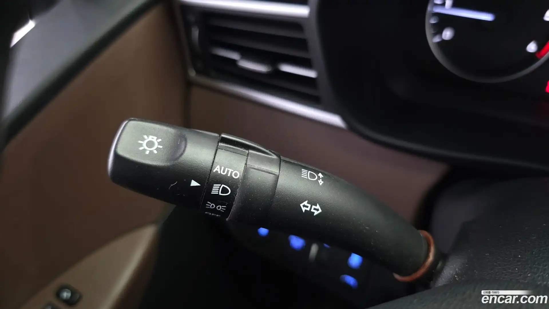 Starex Hyundai 2020.0-OPTION-040