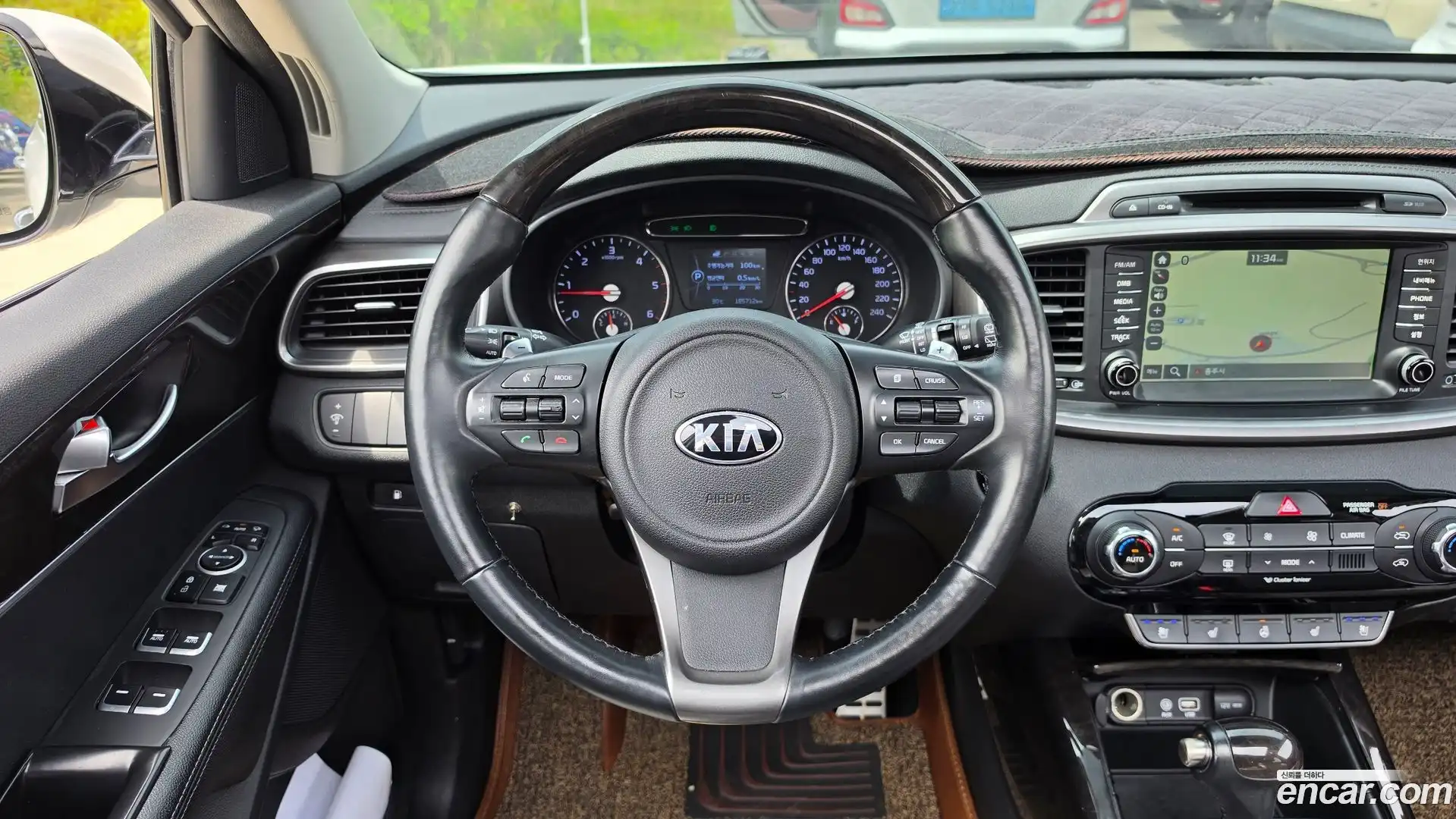 Sorento Kia 2016.8-OPTION-016