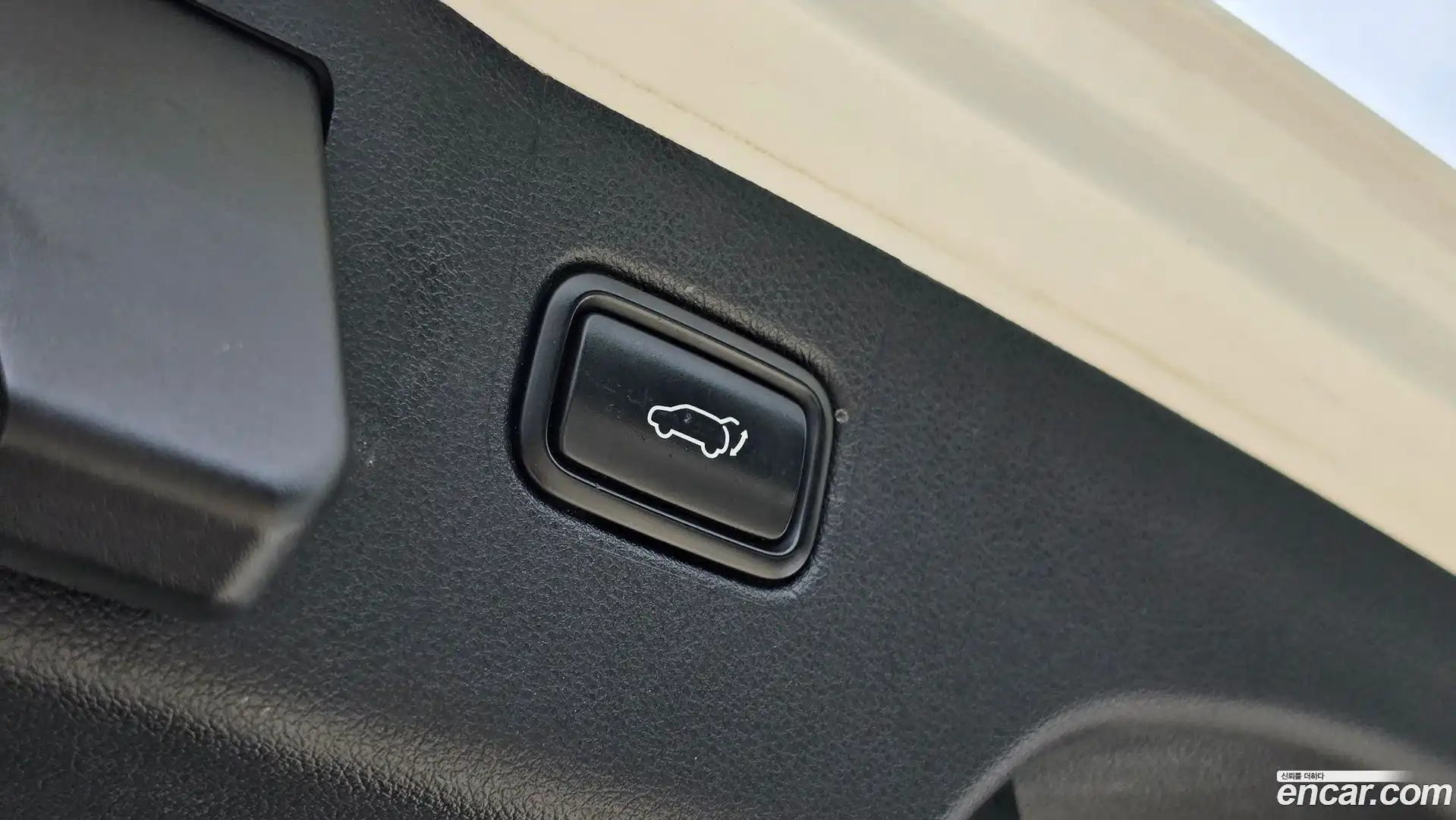 Sorento Kia 2016.8-OPTION-021