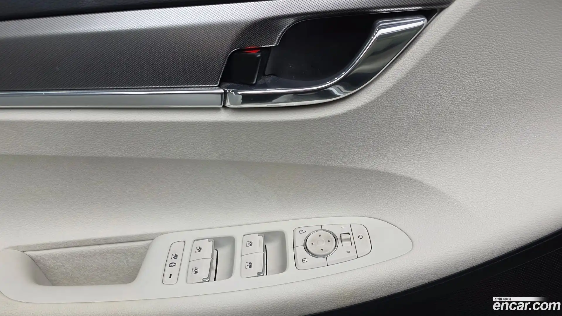 Grandeur Hyundai 2022.4-OPTION-041
