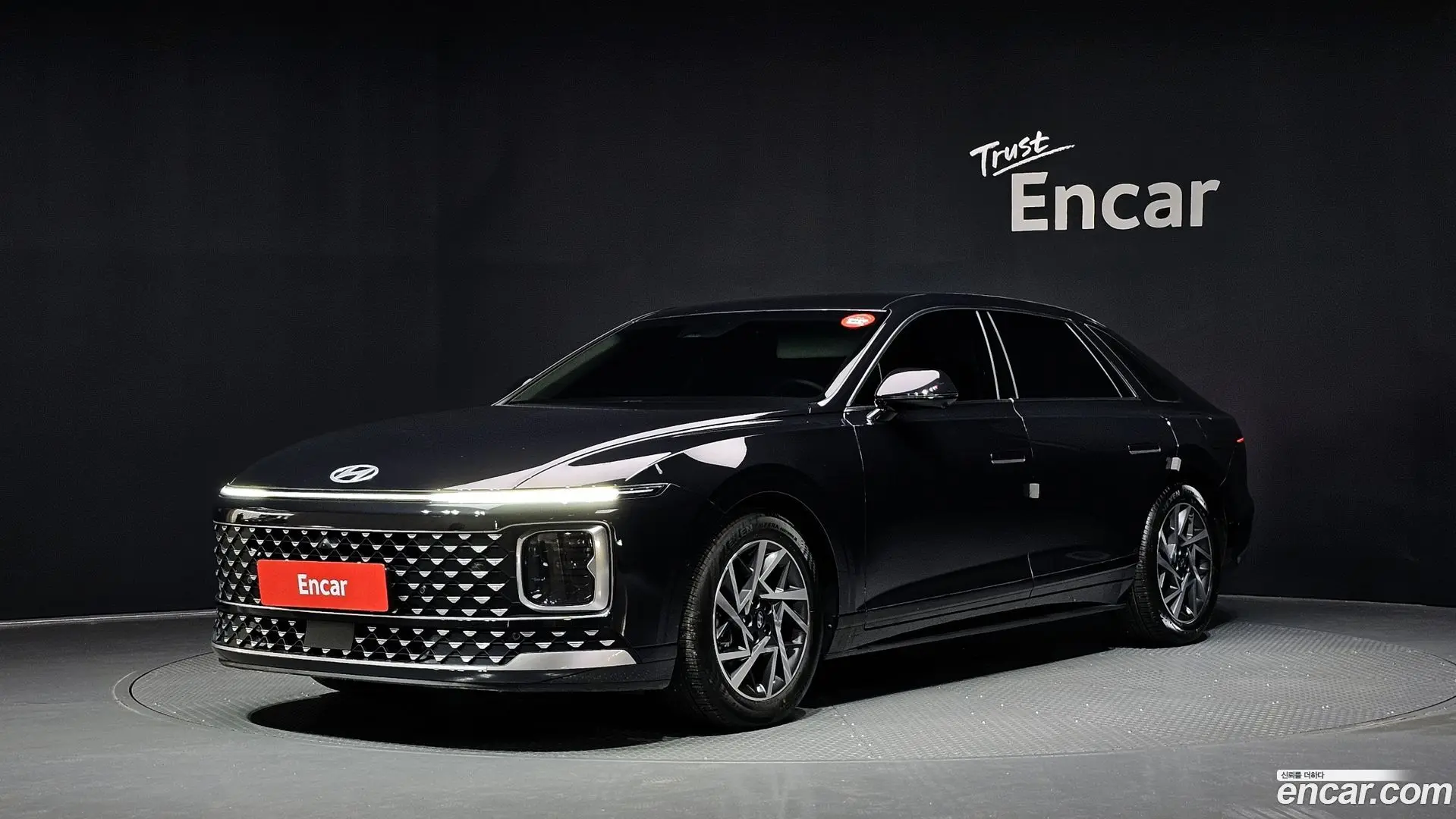 Main__Slider__Photo:Grandeur Hyundai 2023.0-0