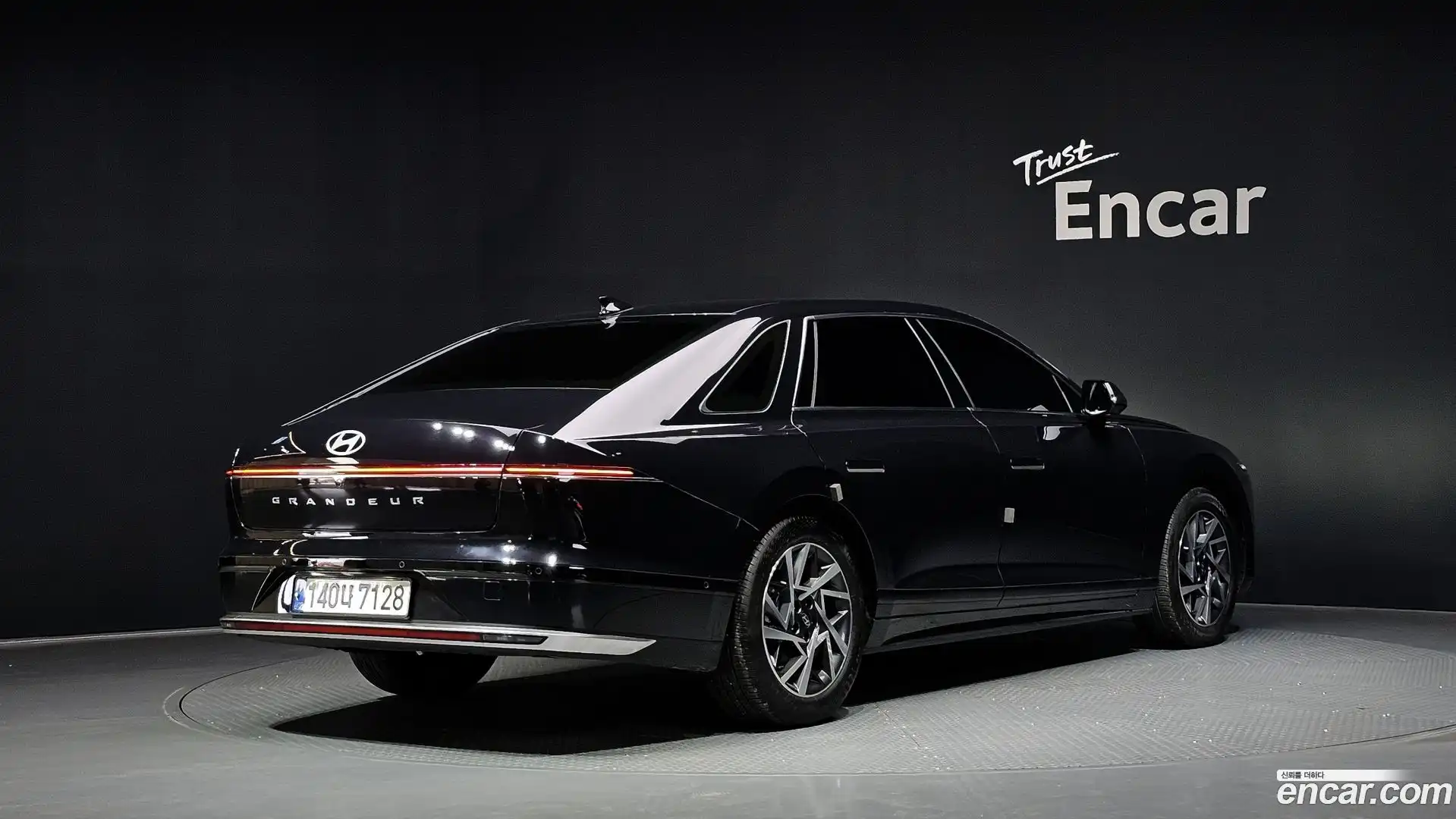 Grandeur Hyundai 2023.0-OUTER-002