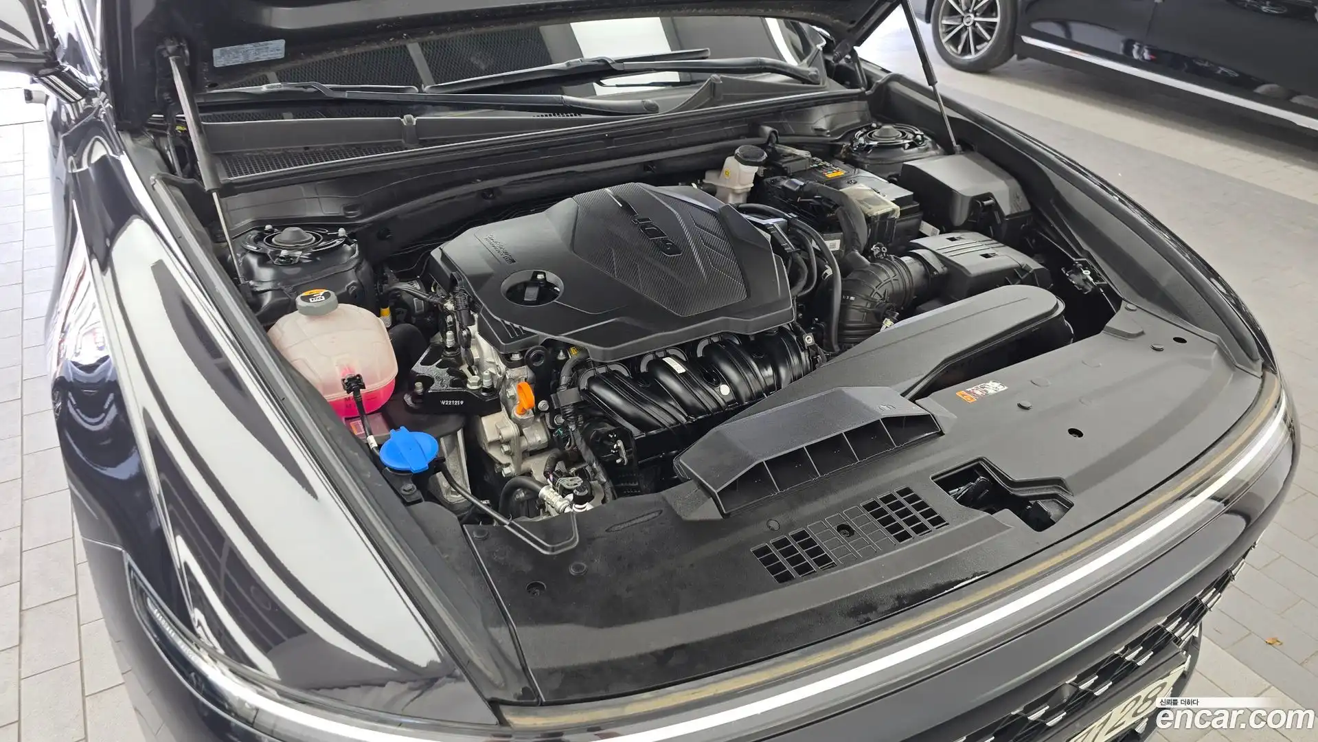 Grandeur Hyundai 2023.0-OUTER-006