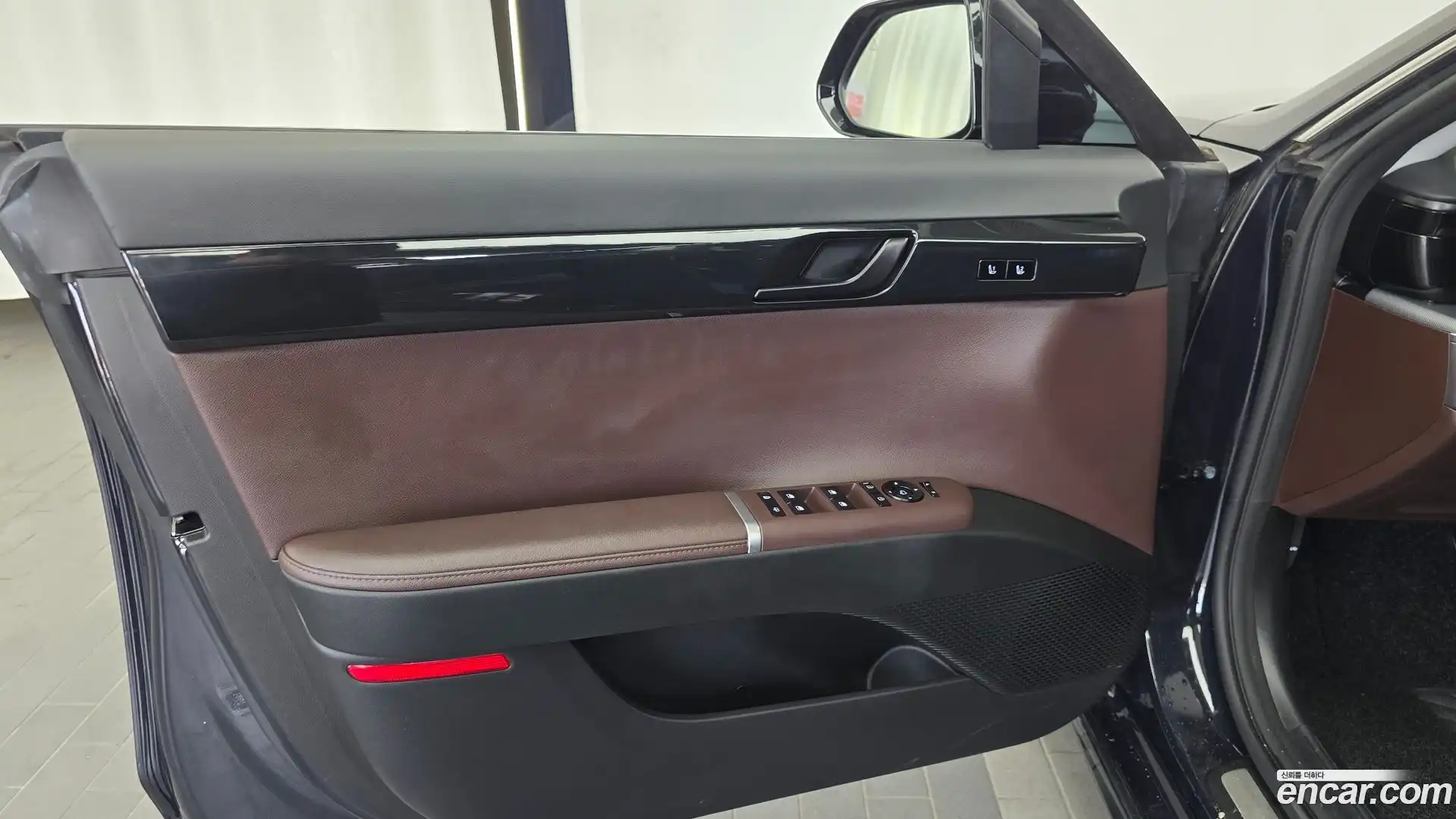 Grandeur Hyundai 2023.0-INNER-034