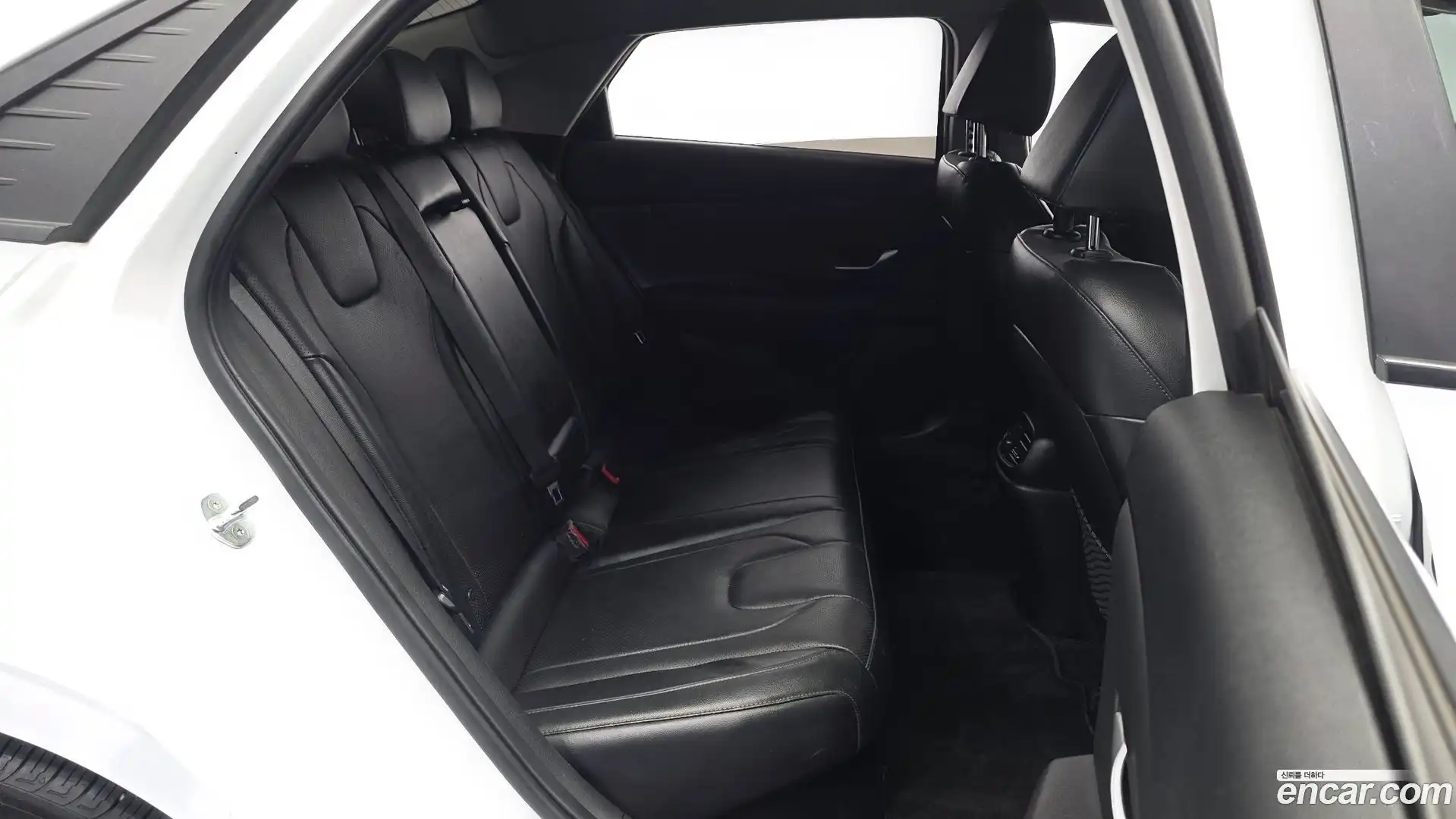 AVANTE Hyundai 2022.3-OPTION-015