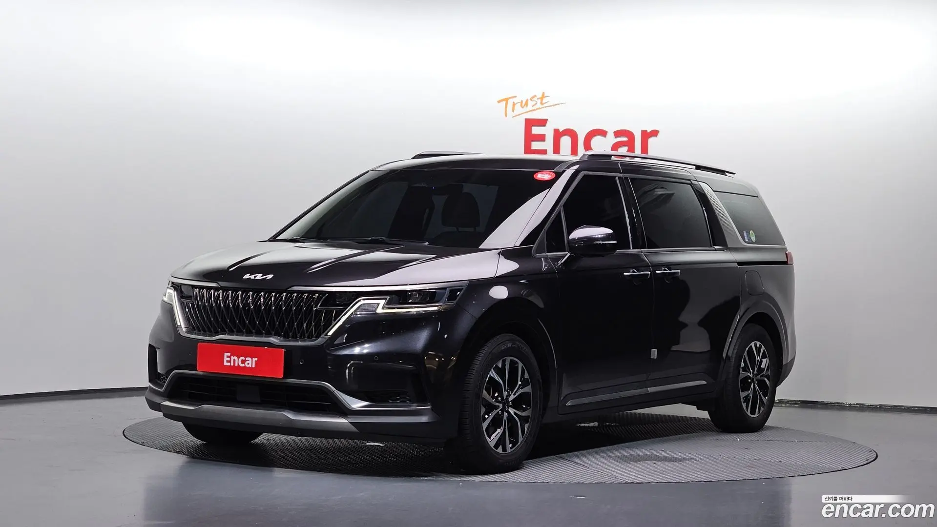 Main__Slider__Photo:Canival Kia 2021.8-0