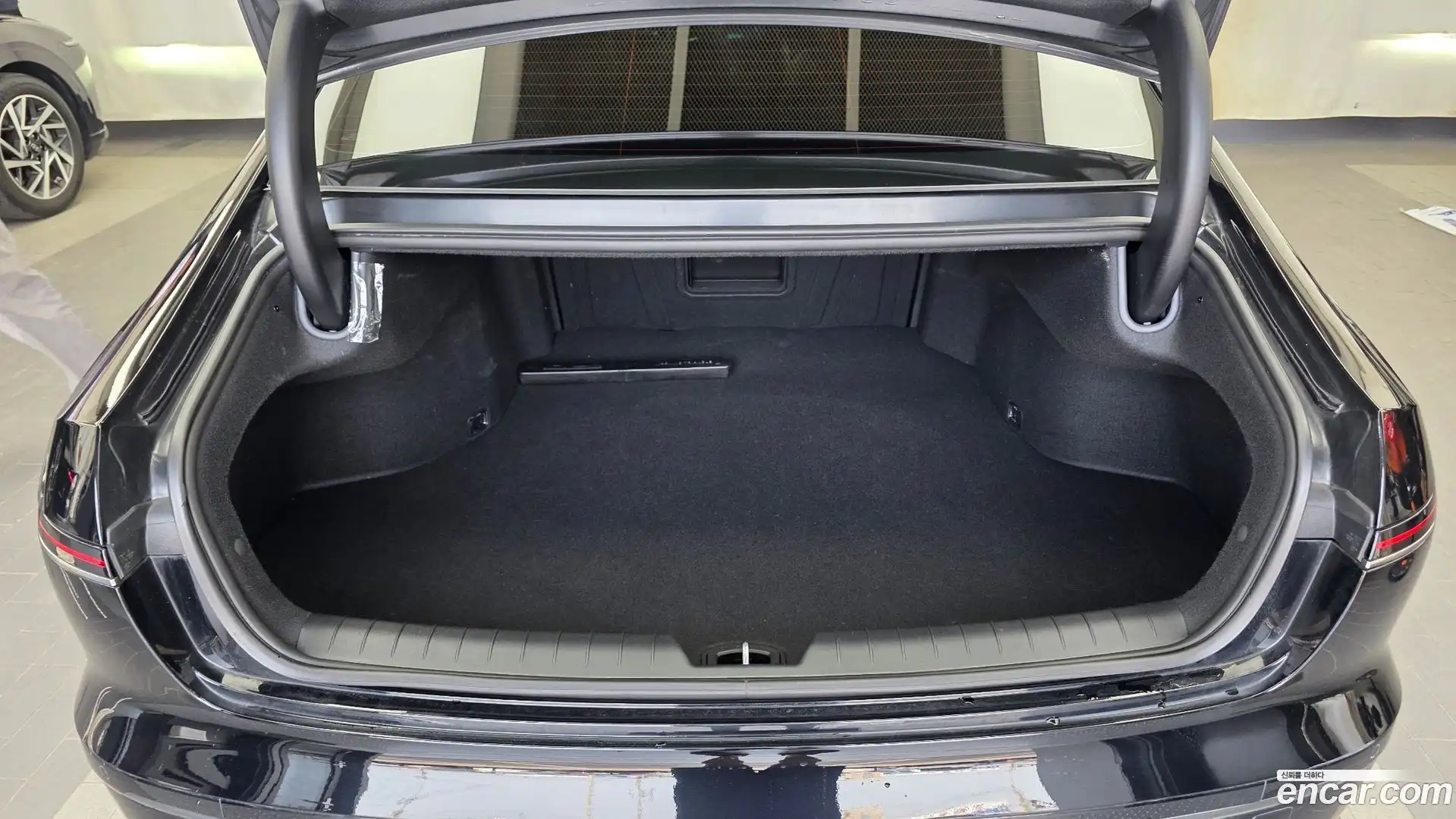 Grandeur Hyundai 2023.5-OPTION-024