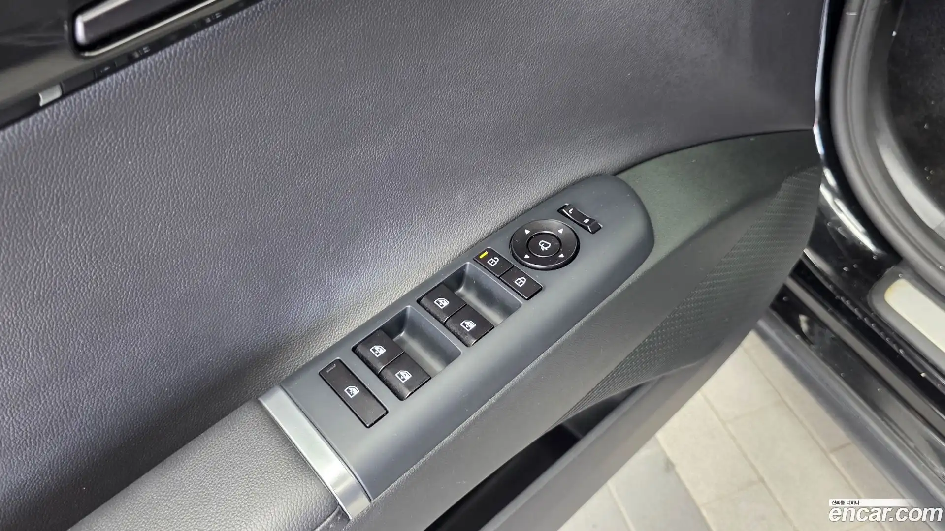 Grandeur Hyundai 2023.5-OPTION-041