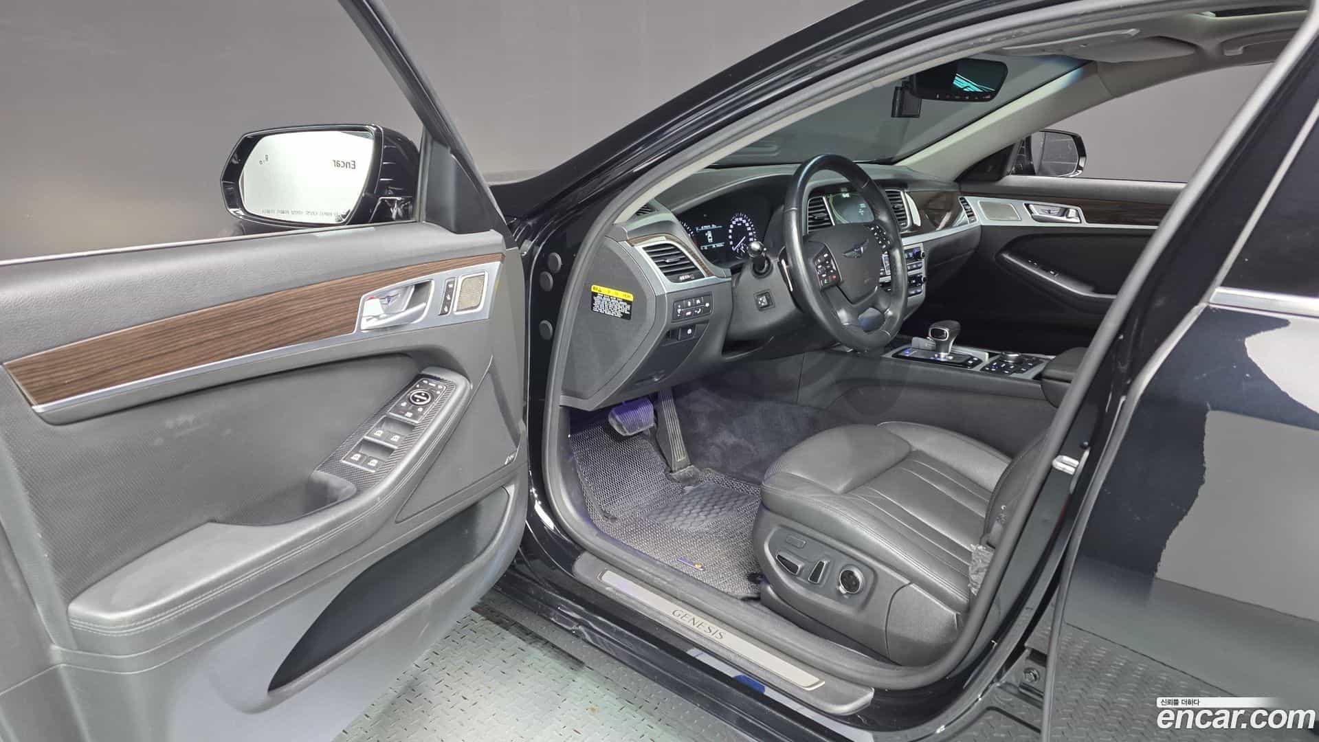 G80 Genesis 2016.10-INNER-010