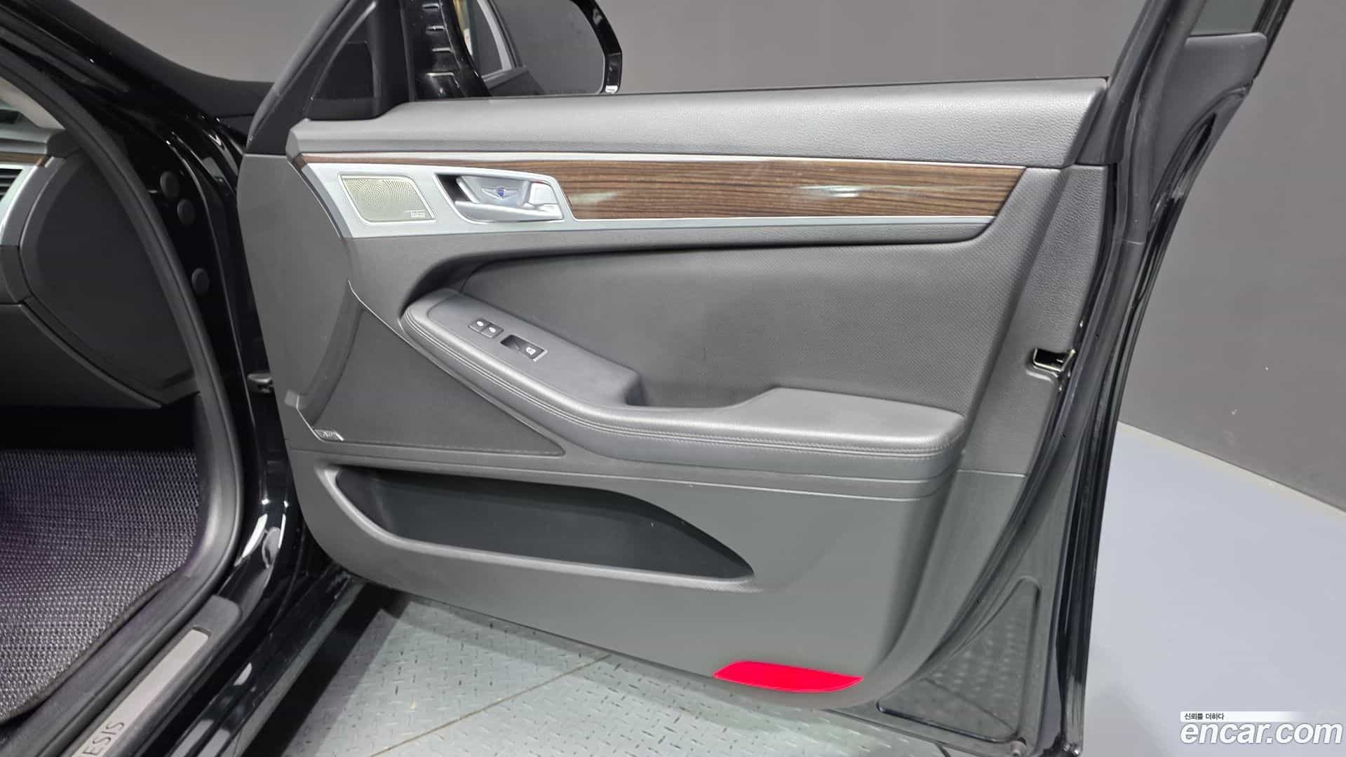 G80 Genesis 2016.10-INNER-034