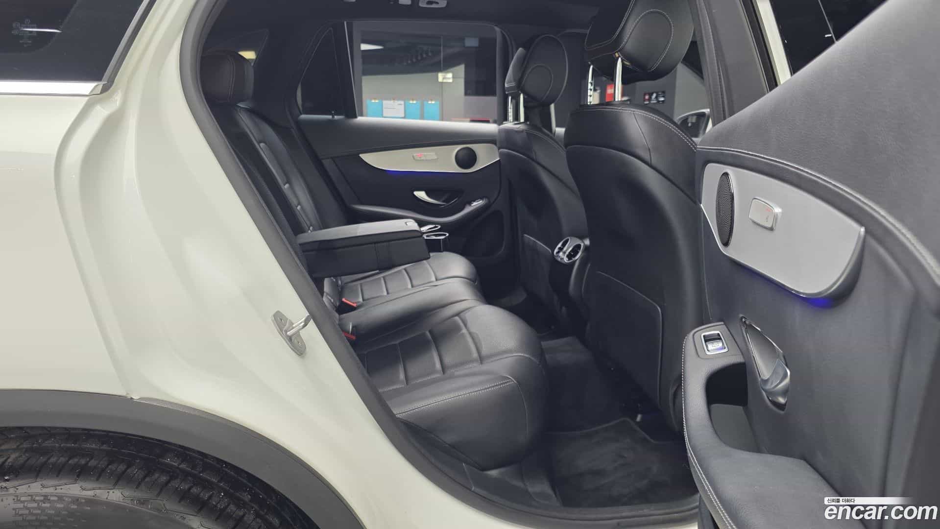 GLC-Class Mercedes-Benz 2021.2-OPTION-015