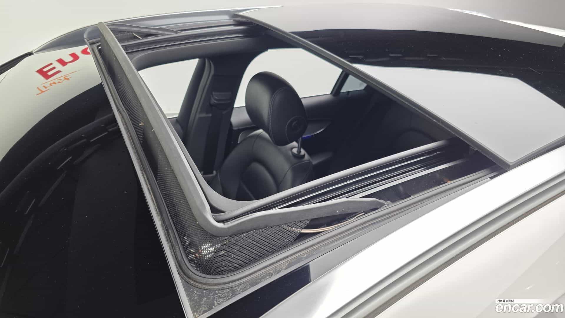 GLC-Class Mercedes-Benz 2021.2-OPTION-023