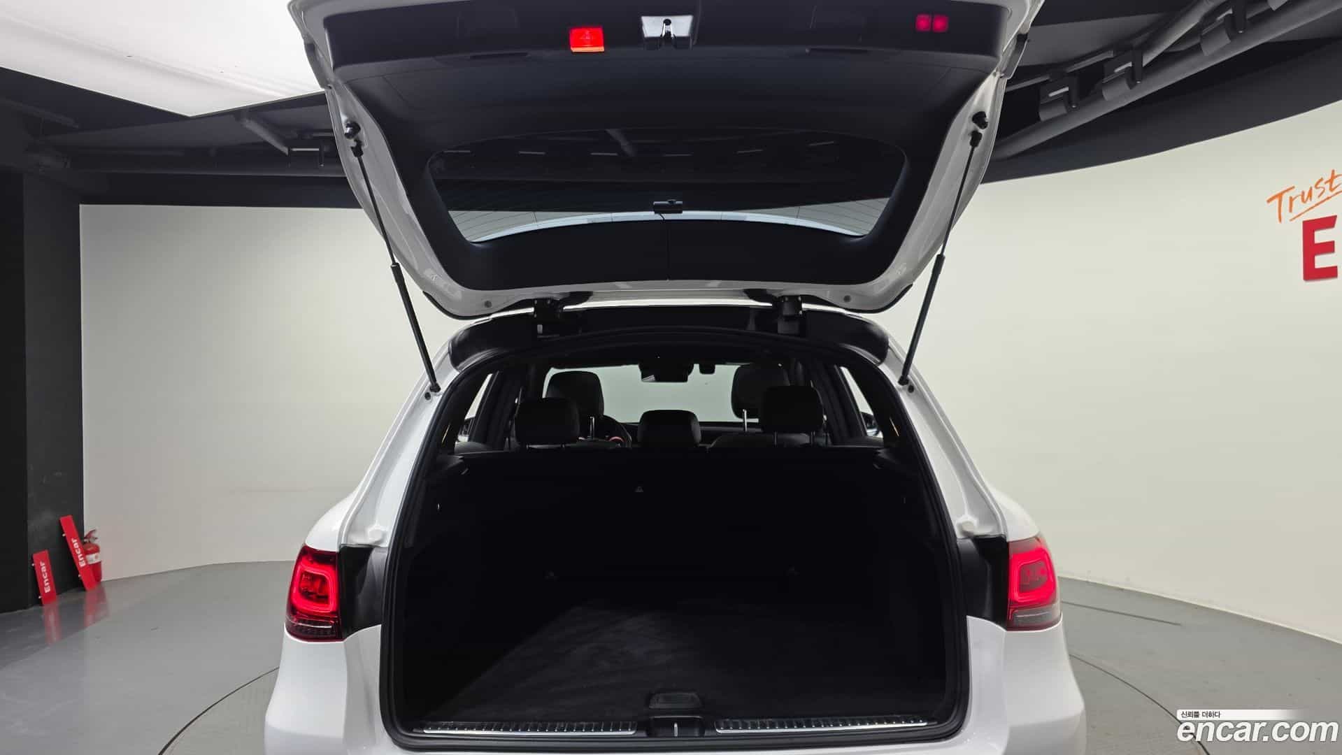 GLC-Class Mercedes-Benz 2021.2-OPTION-024