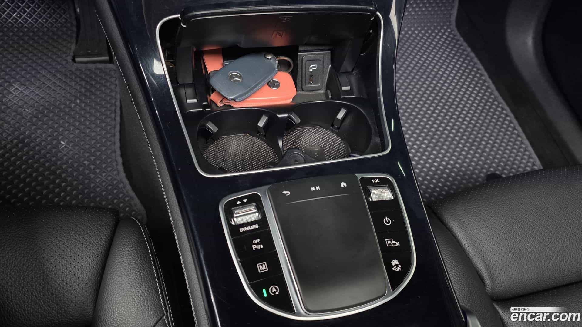 GLC-Class Mercedes-Benz 2021.2-OPTION-041
