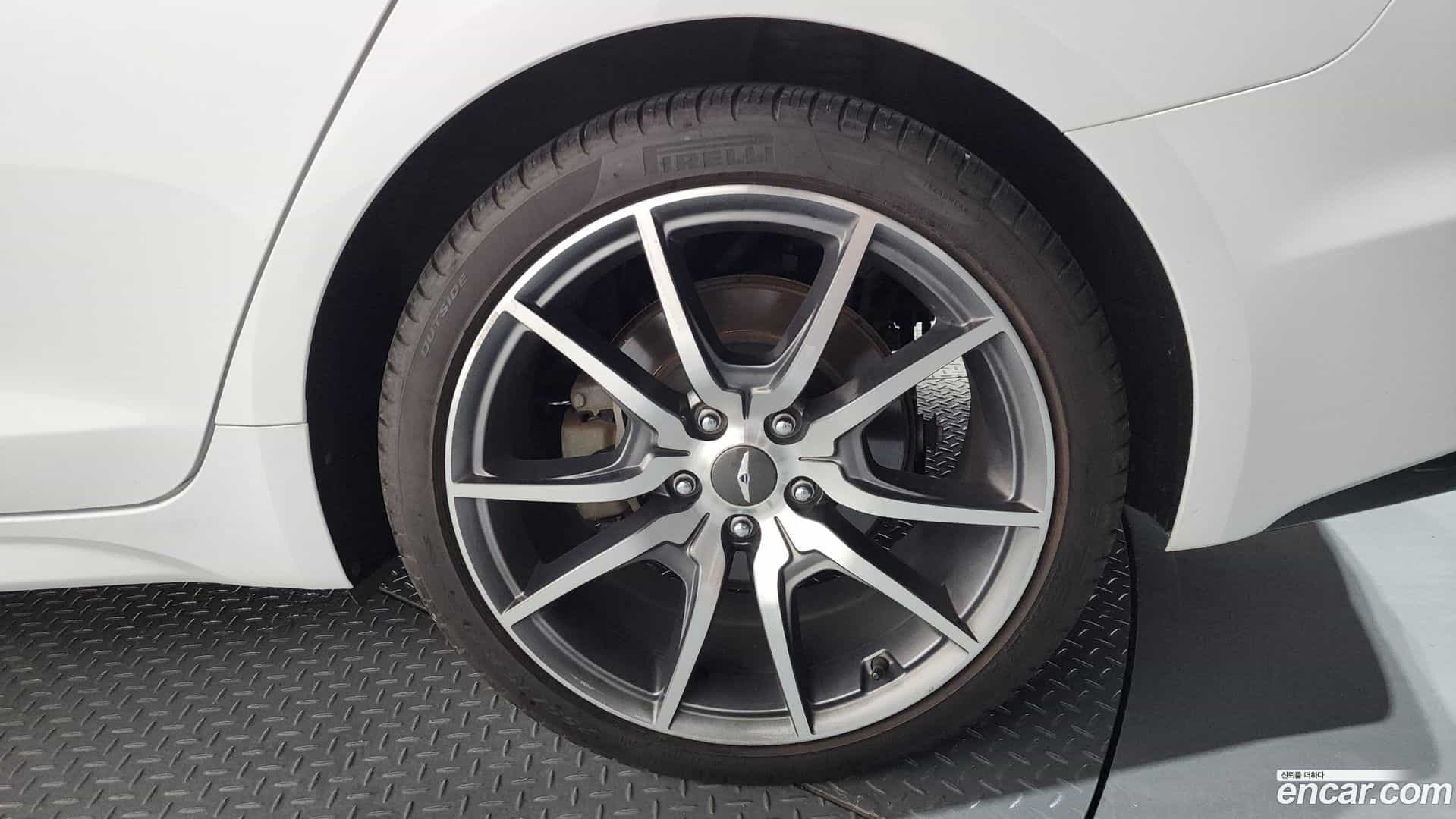 G70 Genesis 2018.10-OUTER-031