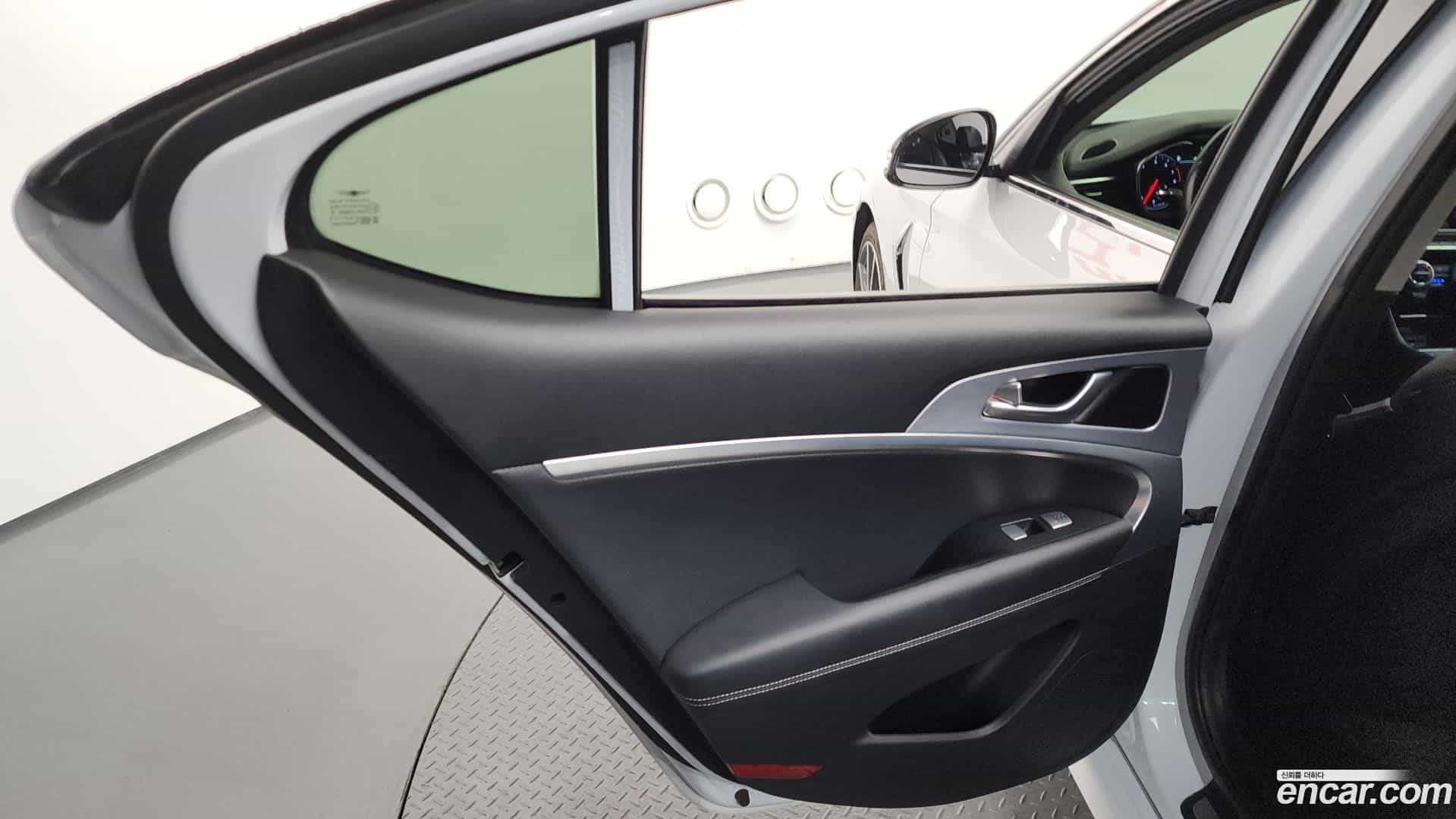 G70 Genesis 2018.10-INNER-035