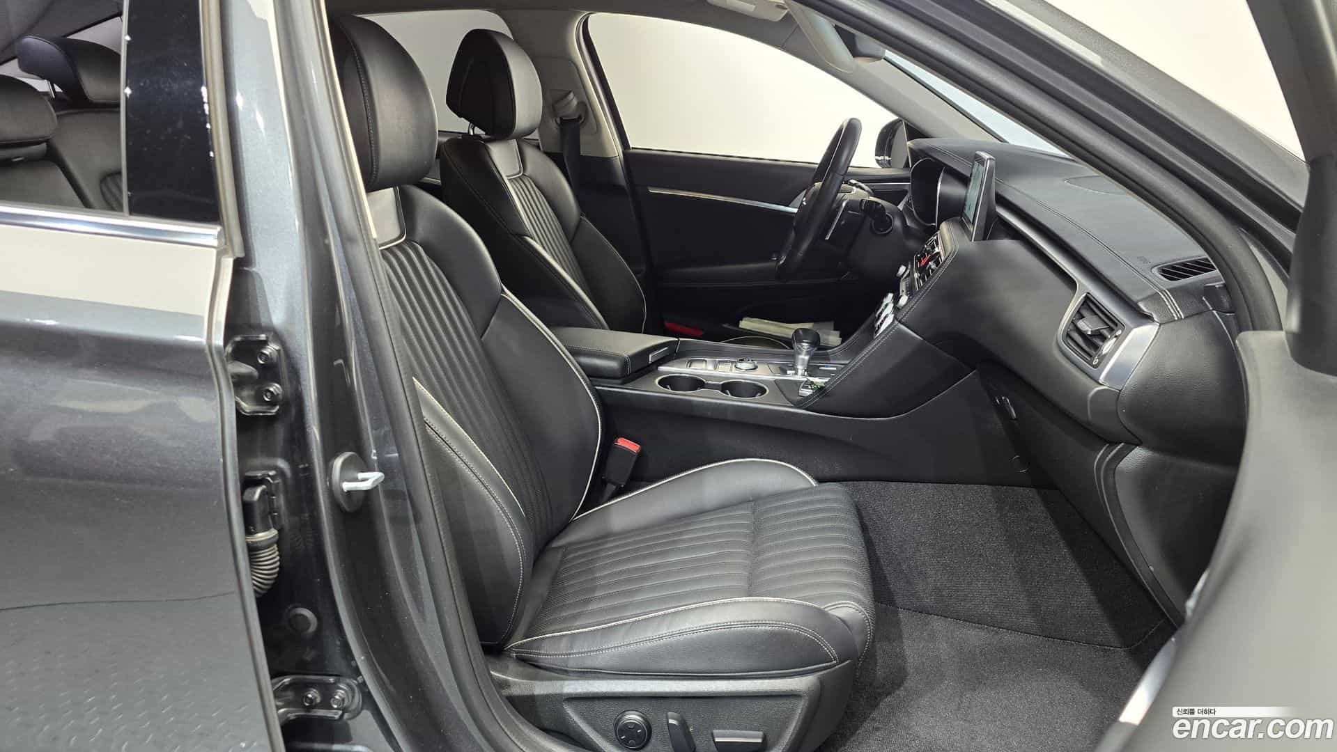 G70 Genesis 2018.1-INNER-036