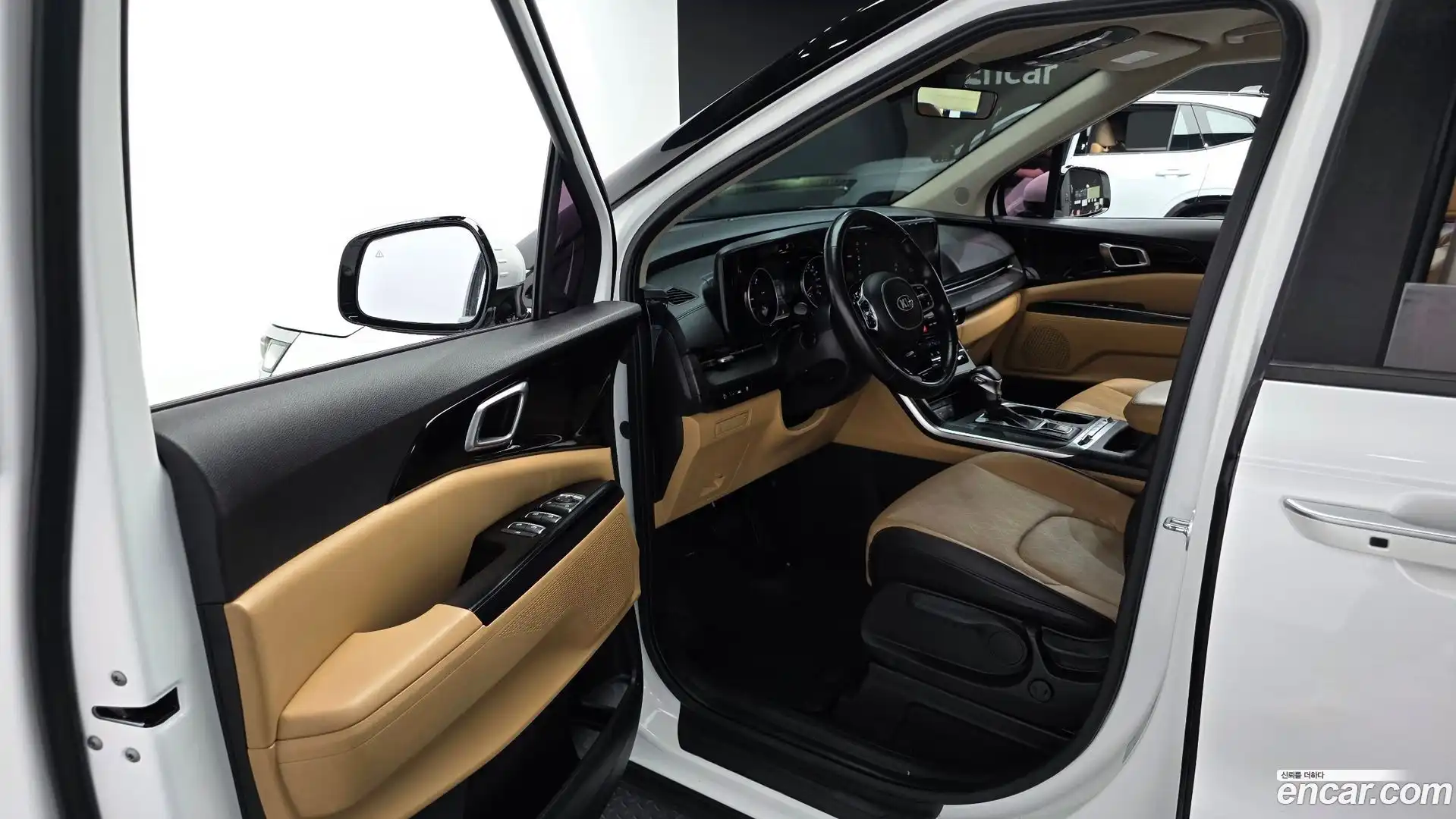 Canival Kia 2021.1-INNER-010