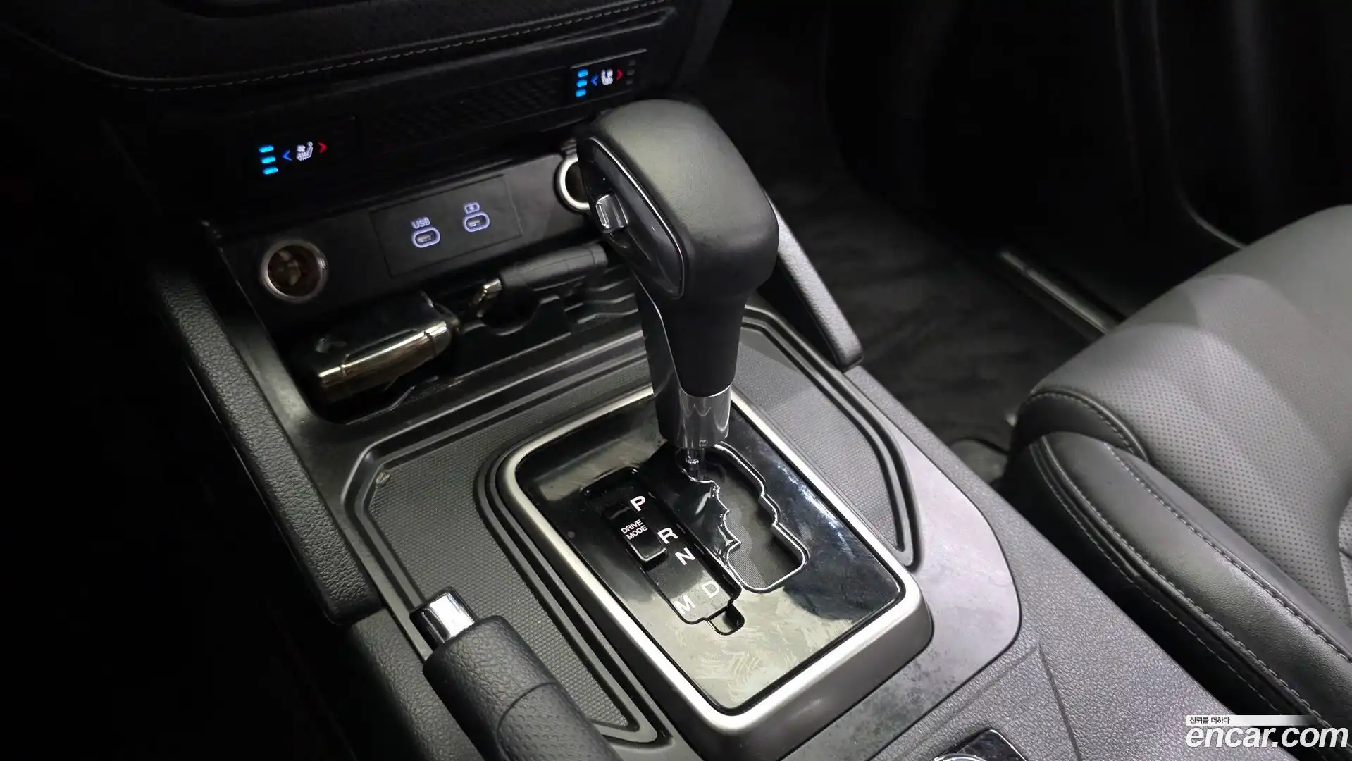 Rexton KG Mobility 2024.6-INNER-009