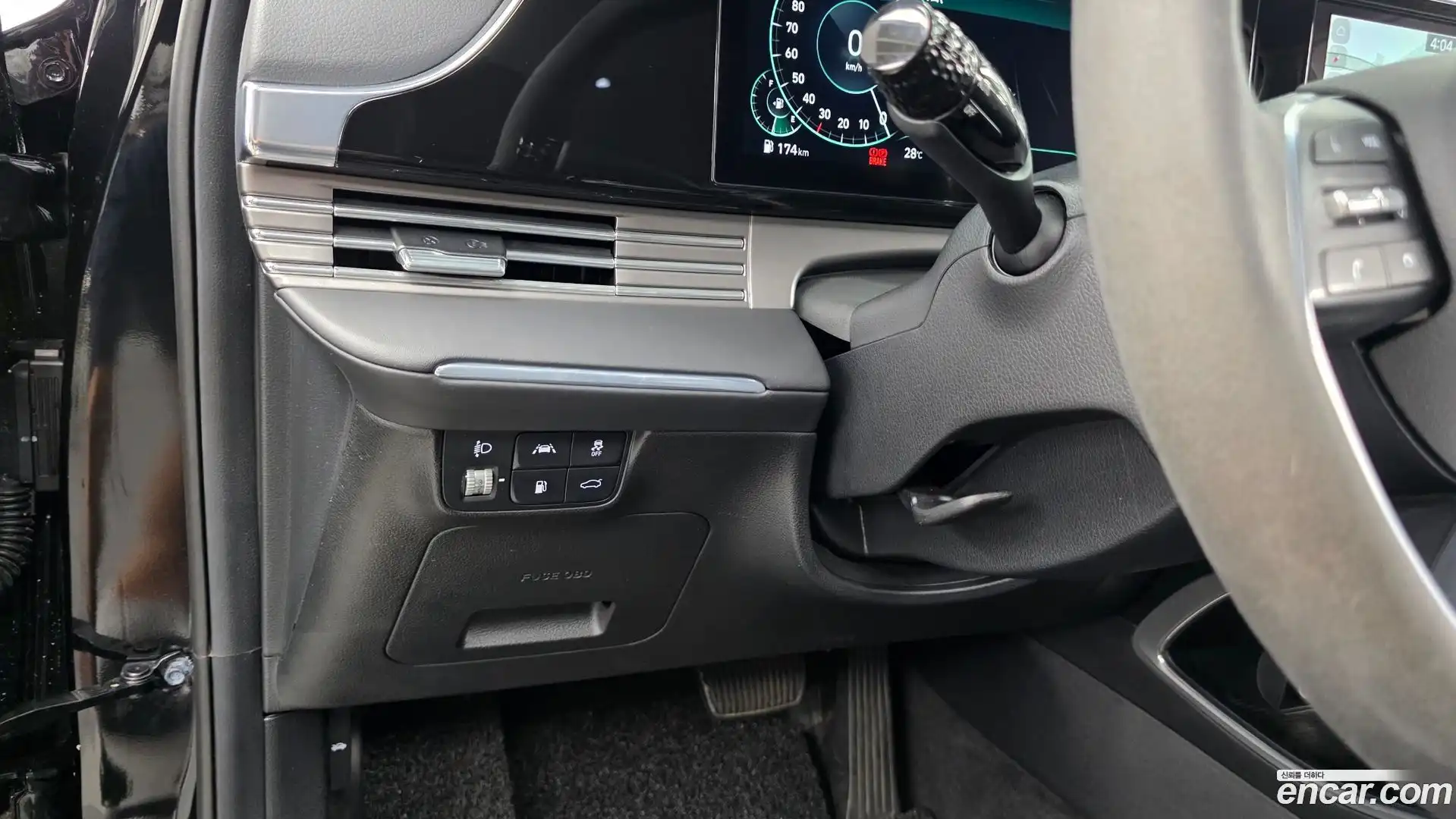 Grandeur Hyundai 2021.8-OPTION-020