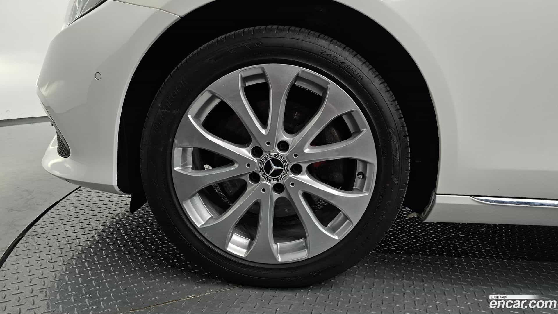 E-Class Mercedes-Benz 2019.5-OUTER-005