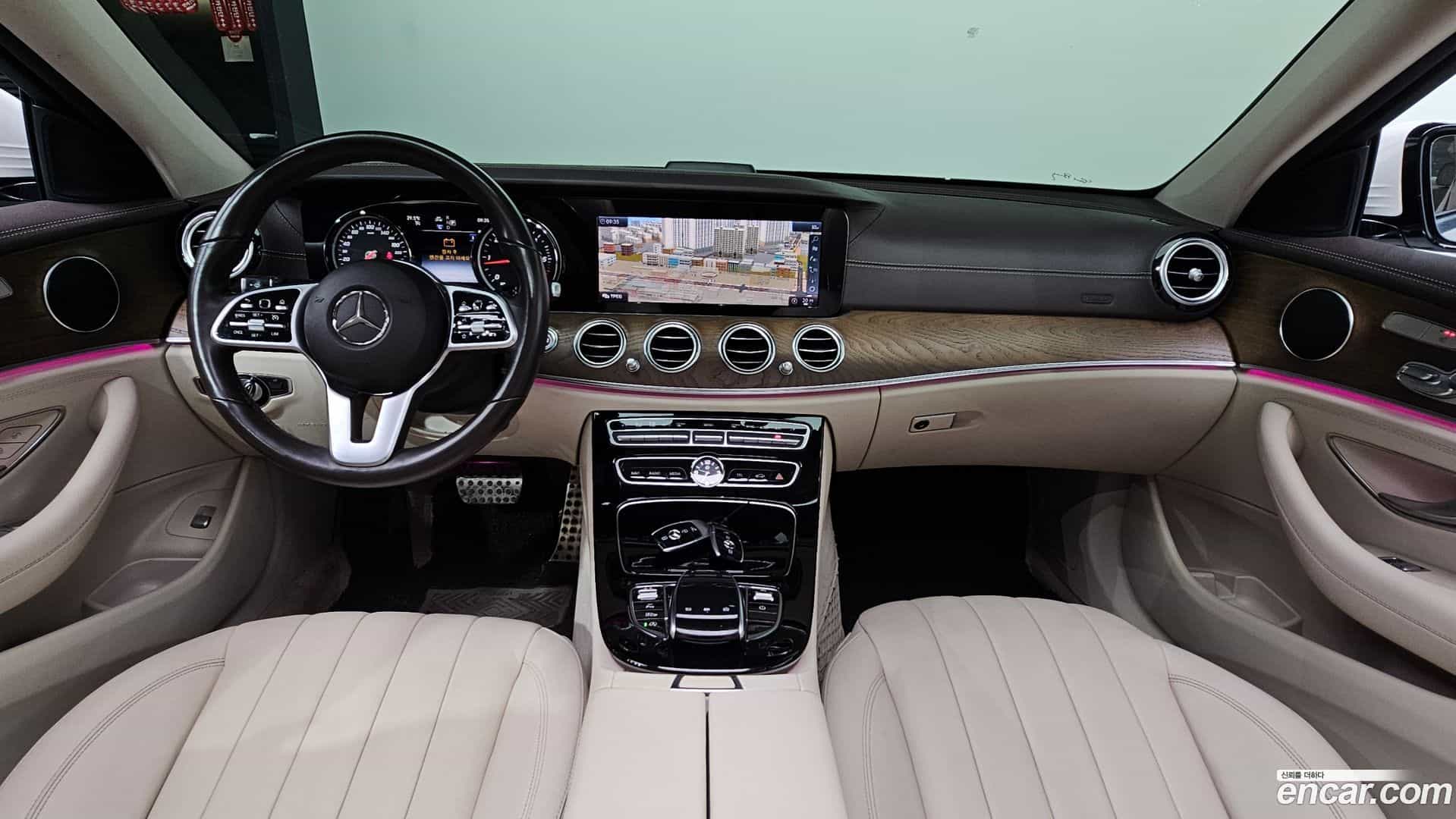 E-Class Mercedes-Benz 2019.5-INNER-007